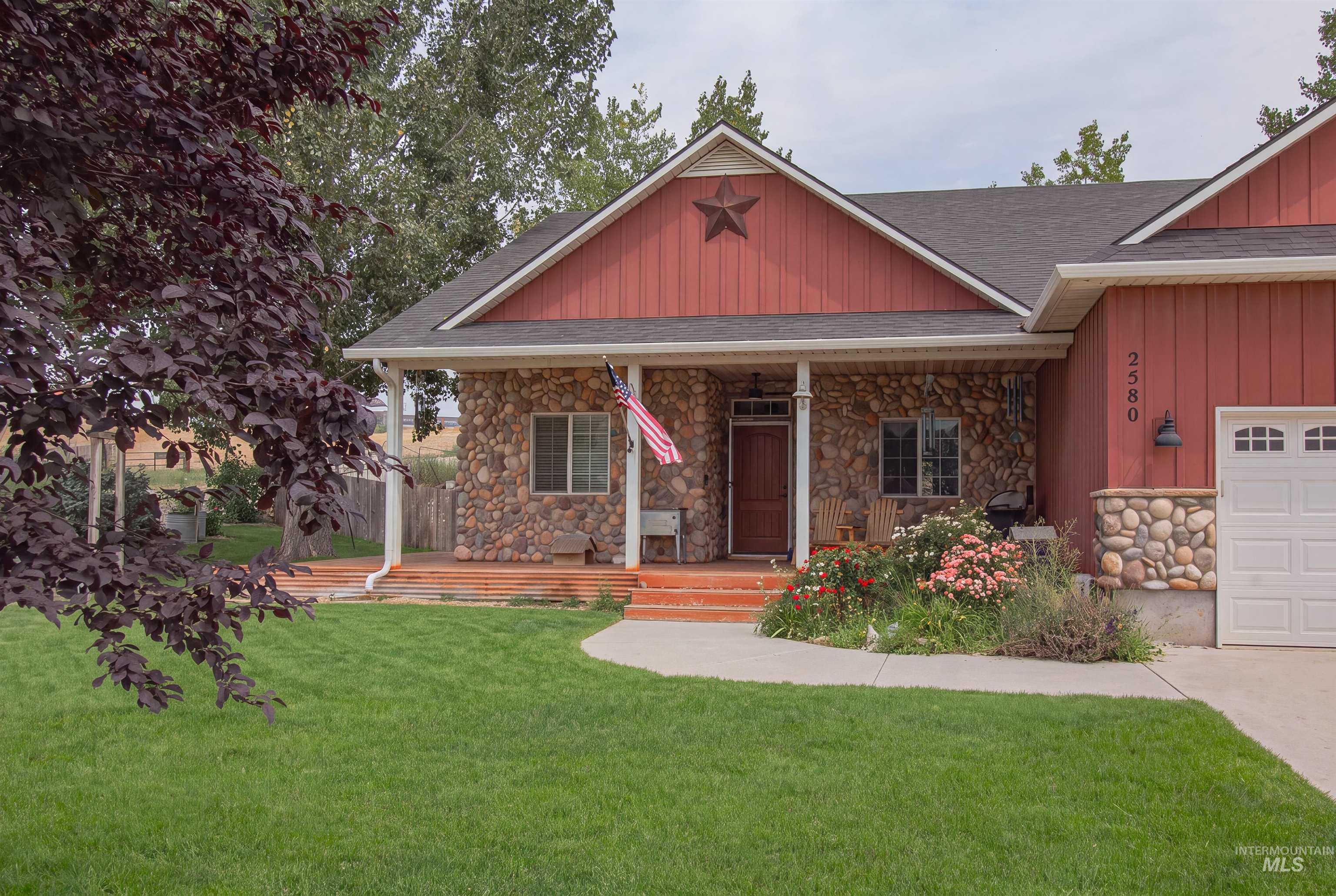 2580 Sand Hollow Rd Property Photo 2