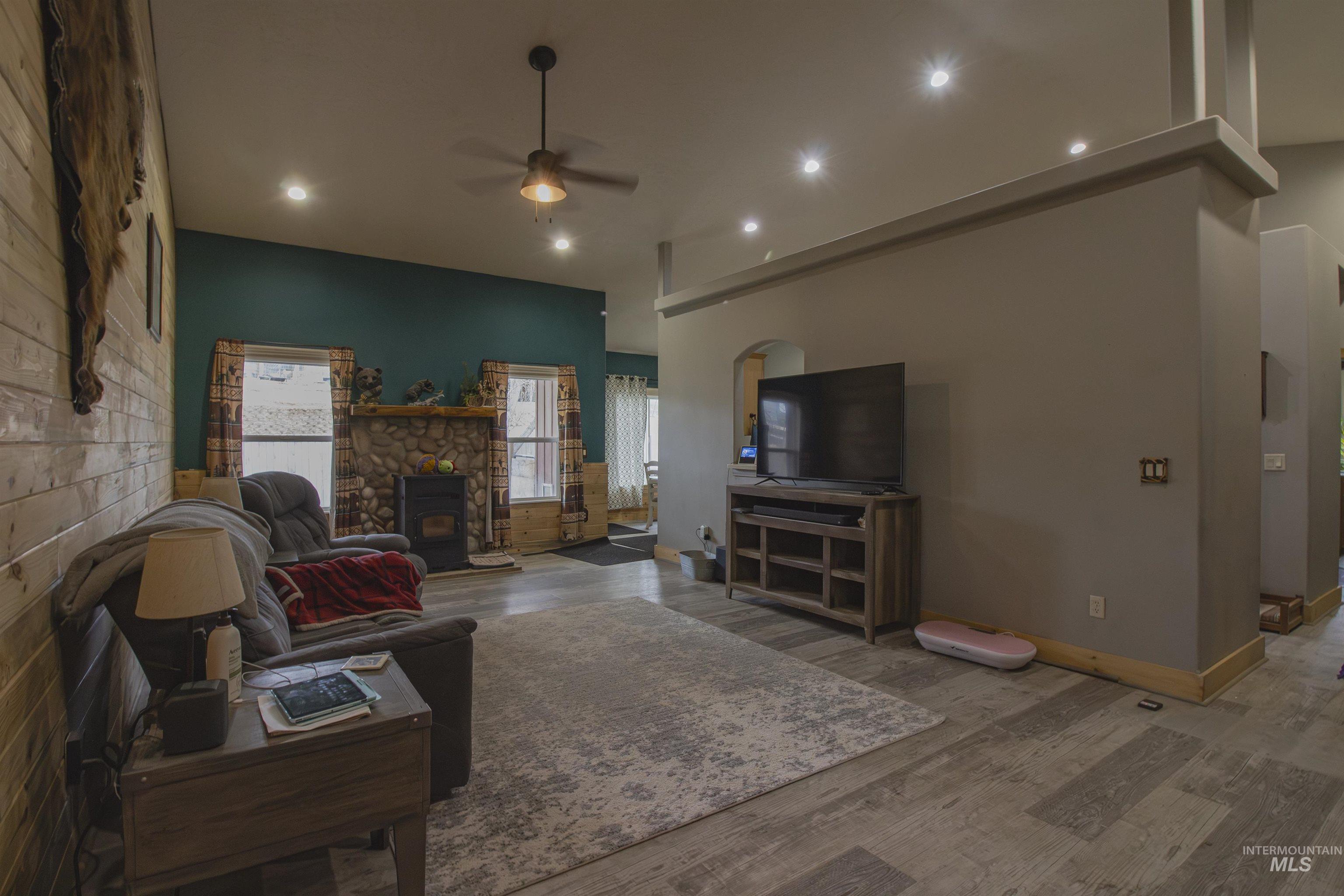 2580 Sand Hollow Rd Property Photo 4