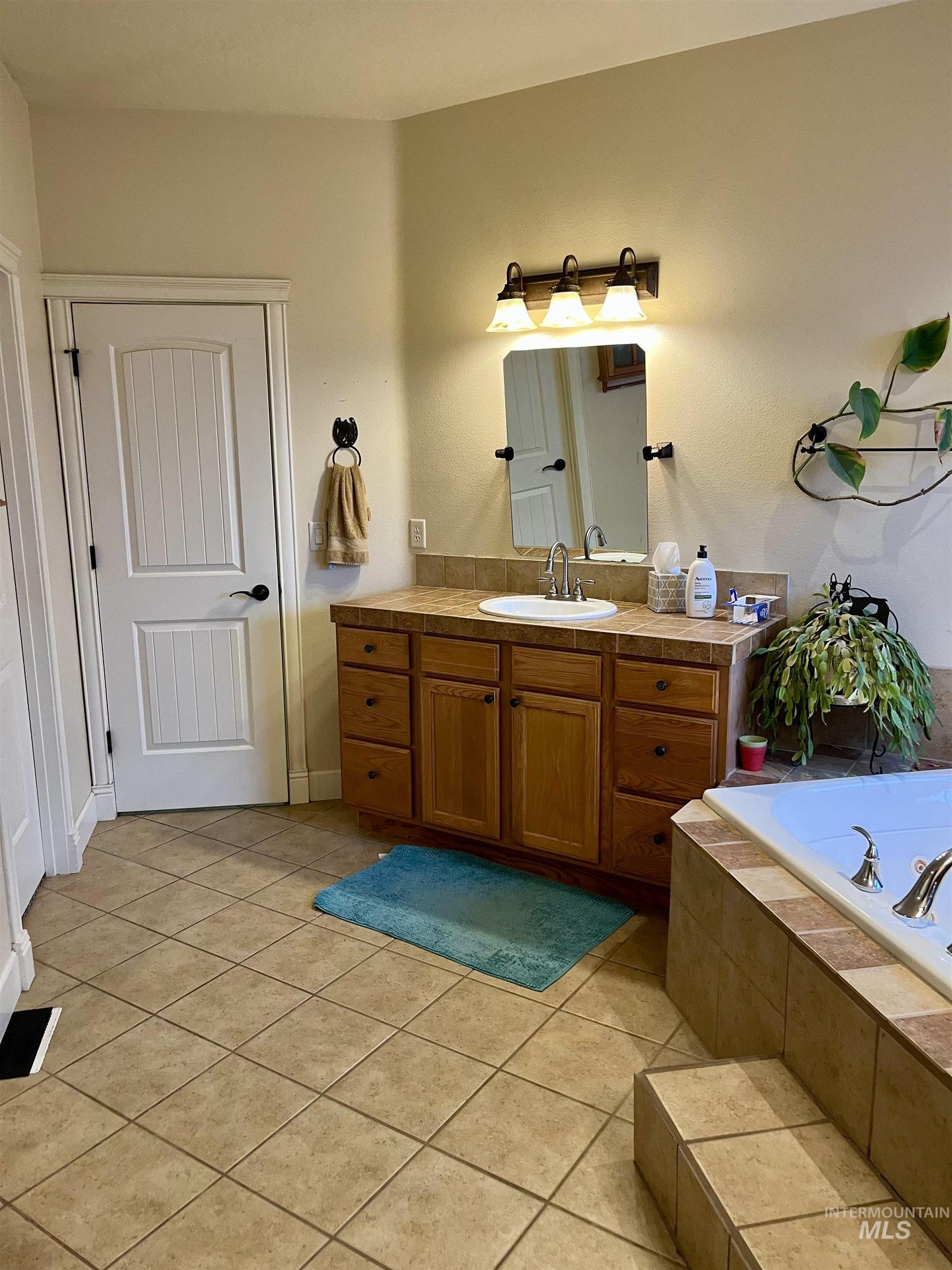 2580 Sand Hollow Rd Property Photo 21