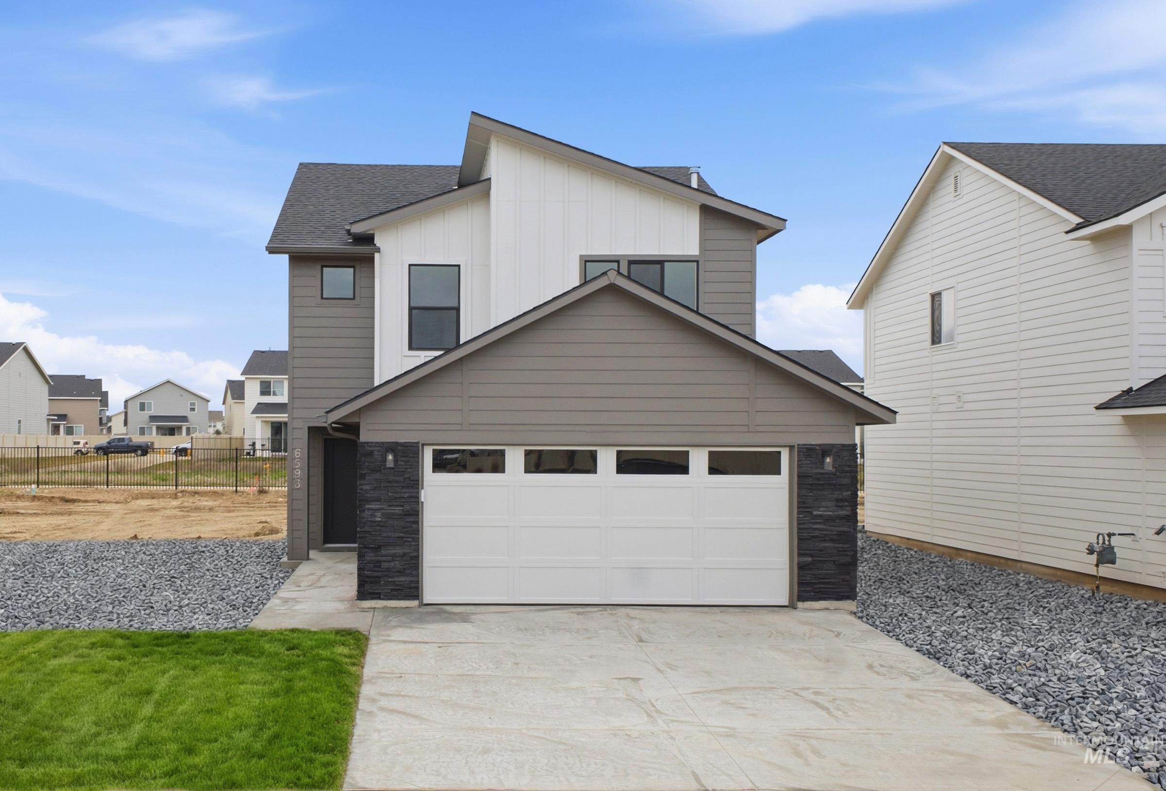 6593 W Redwood Creek Dr Property Photo 1