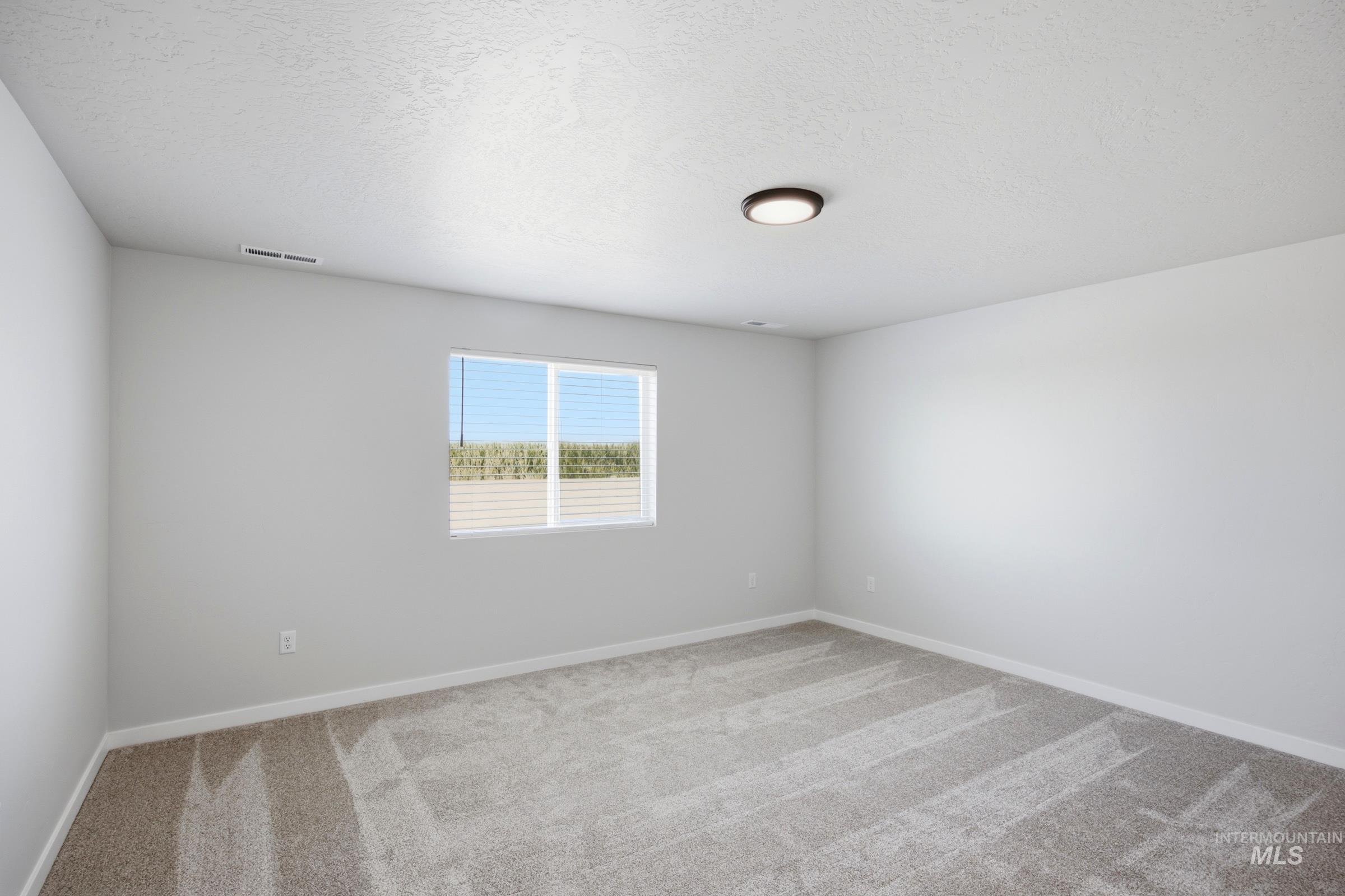 5270 E Phelps Lake Dr Property Photo 9