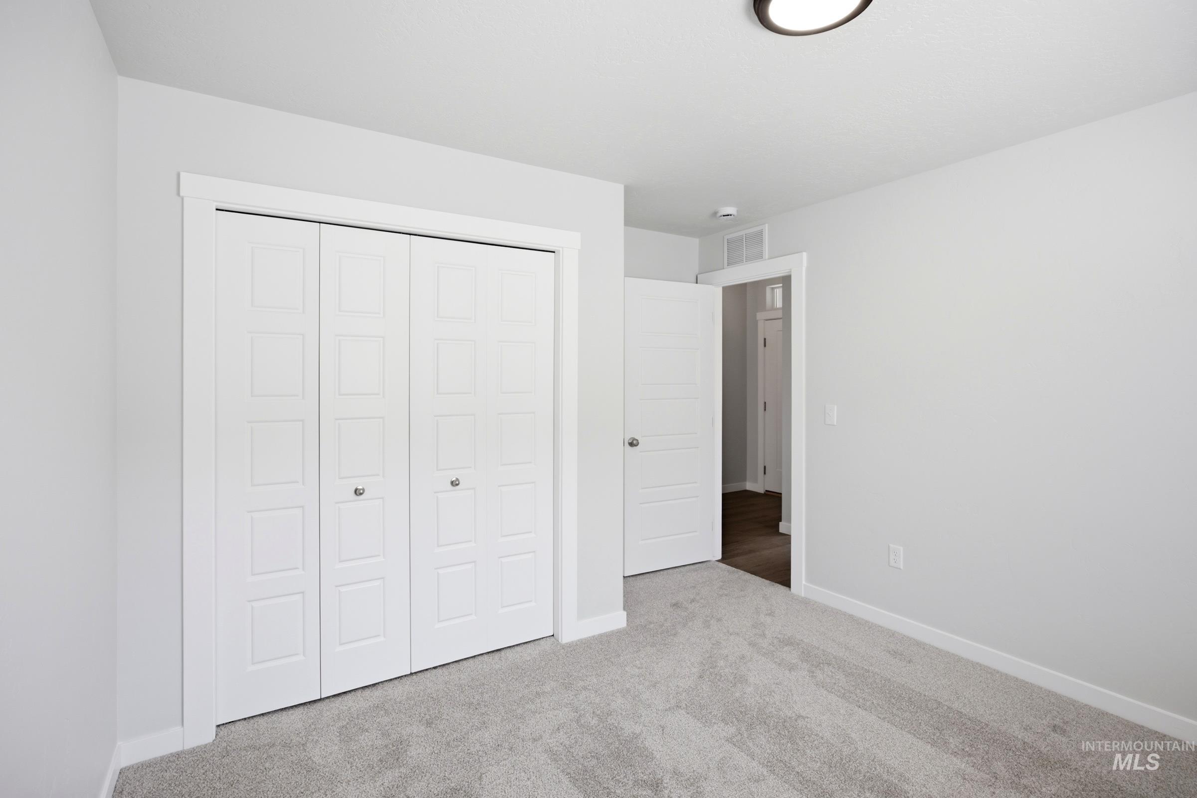 5270 E Phelps Lake Dr Property Photo 17