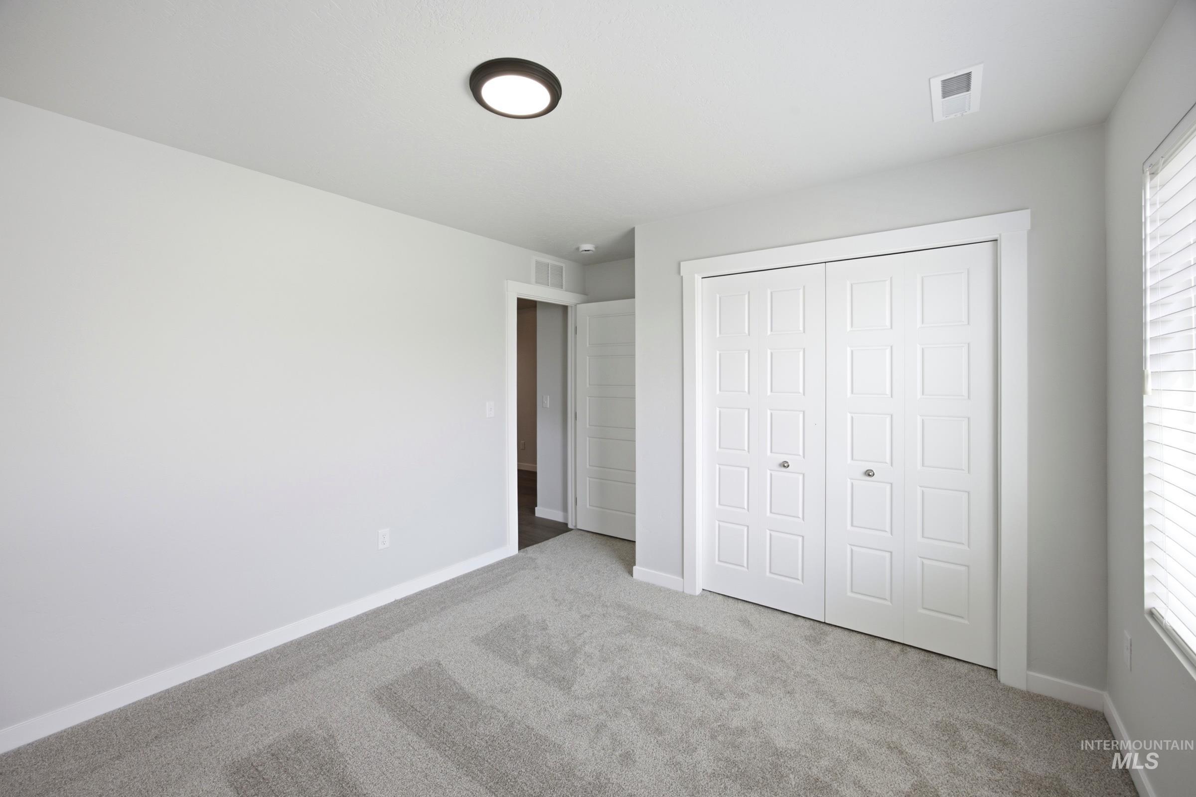 5270 E Phelps Lake Dr Property Photo 19
