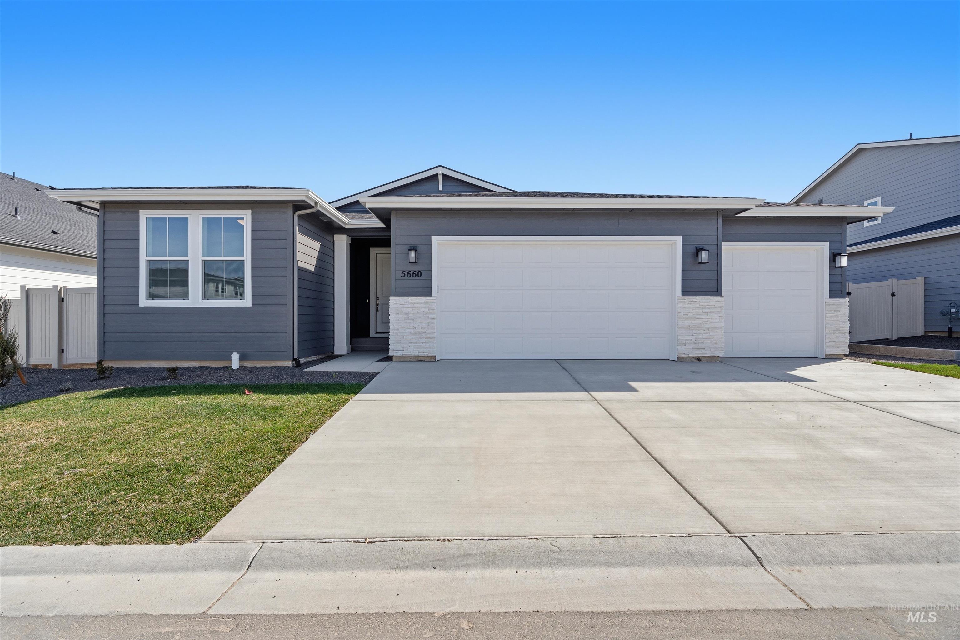 5982 N Backcountry Pl Property Photo 1
