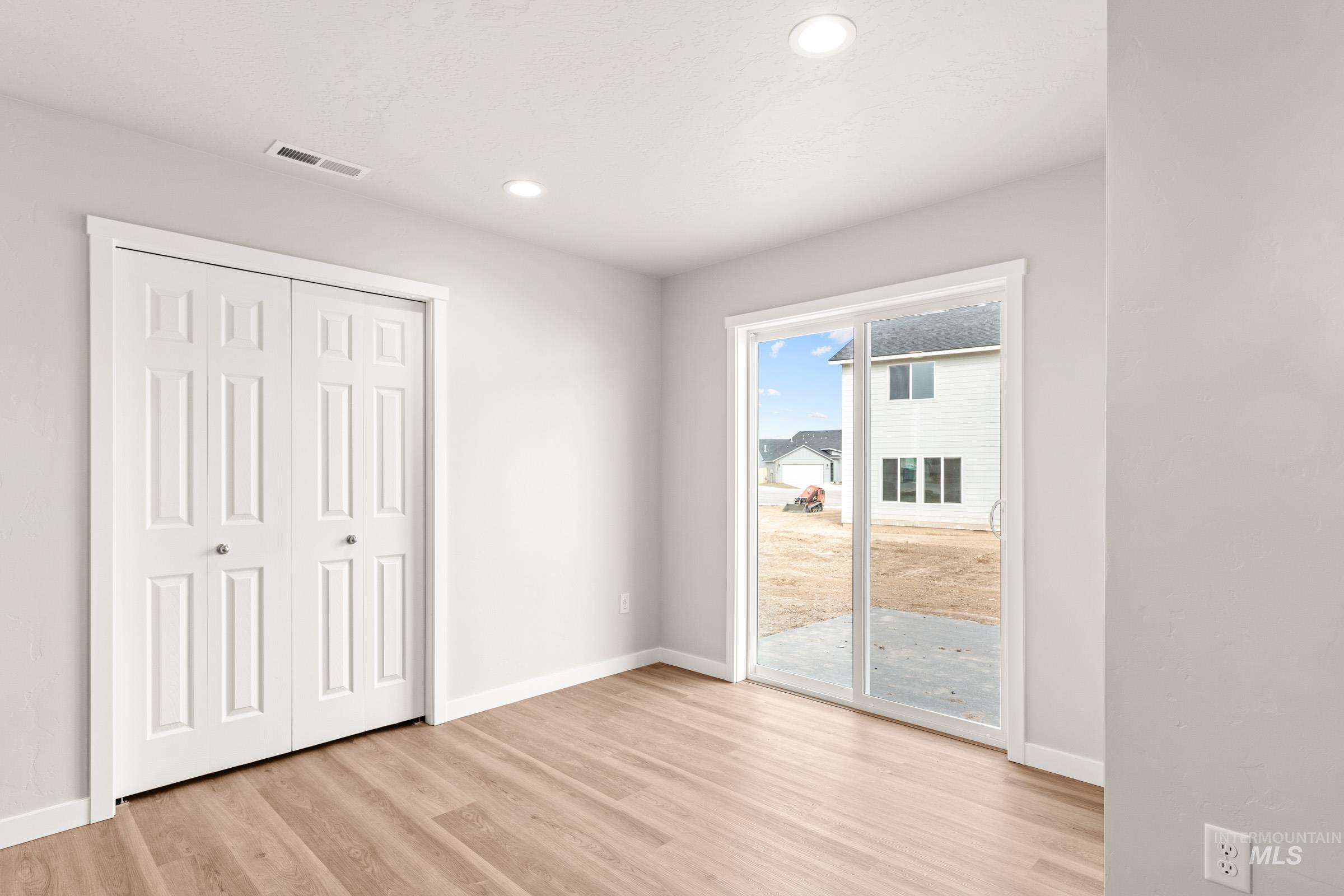 13704 Redway Ct Property Photo 7