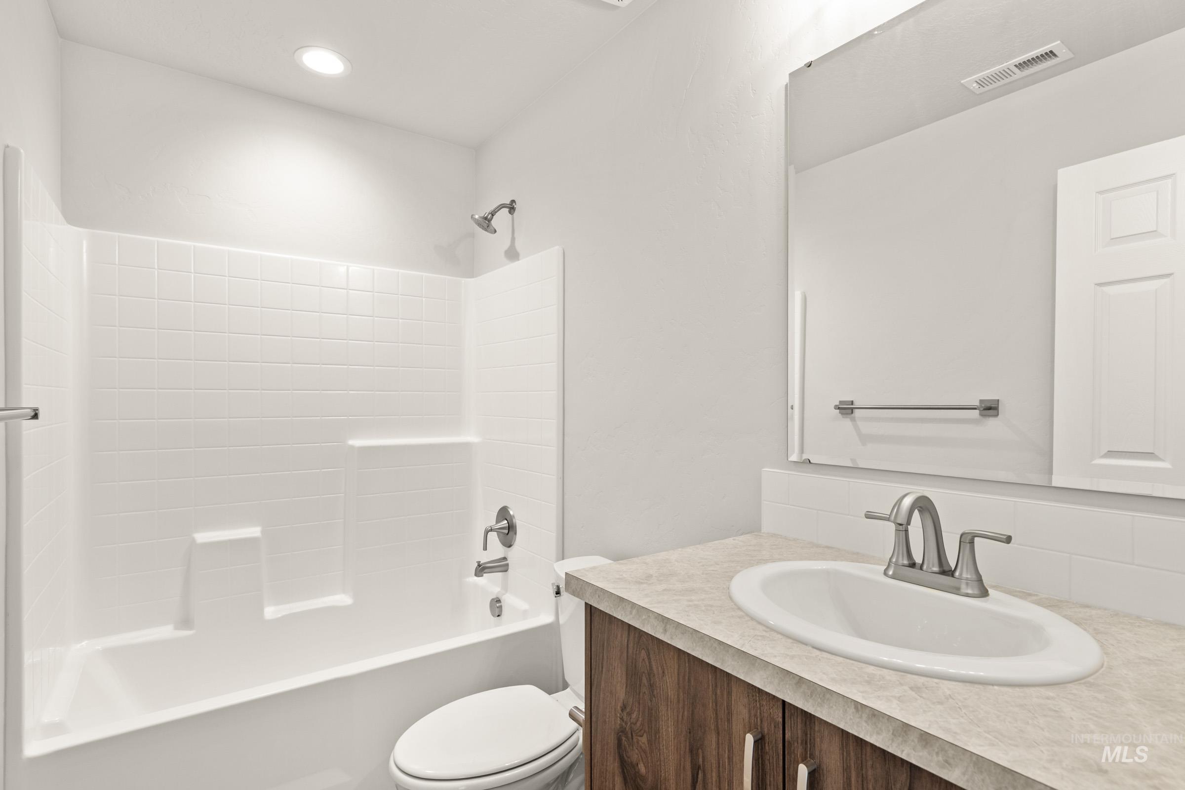 13704 Redway Ct Property Photo 22