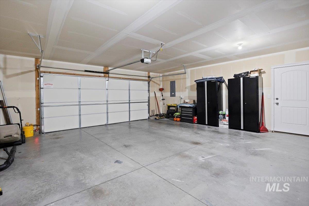 820 Owl Ct Property Photo 29