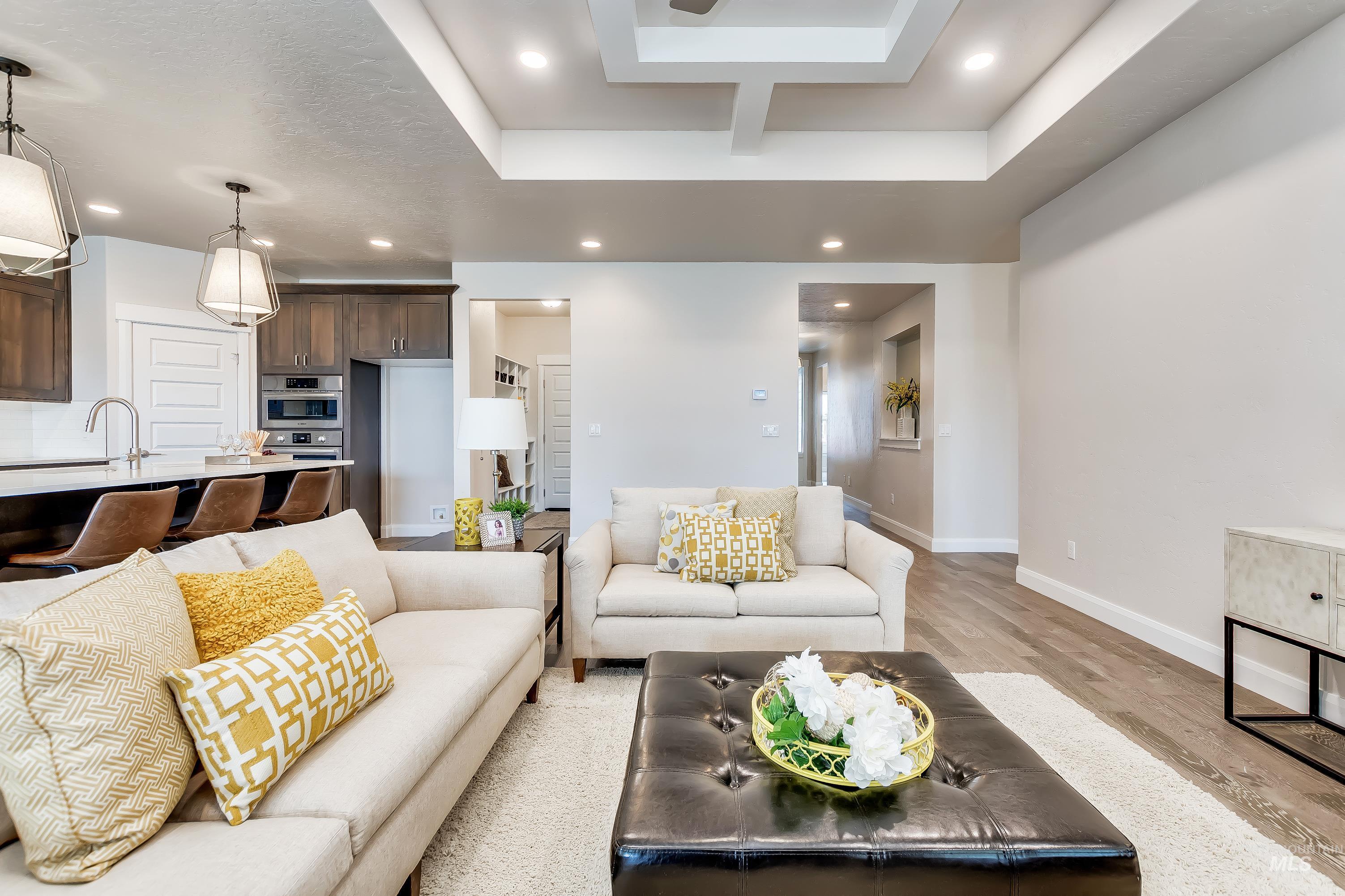 98979286 Property Photo 3