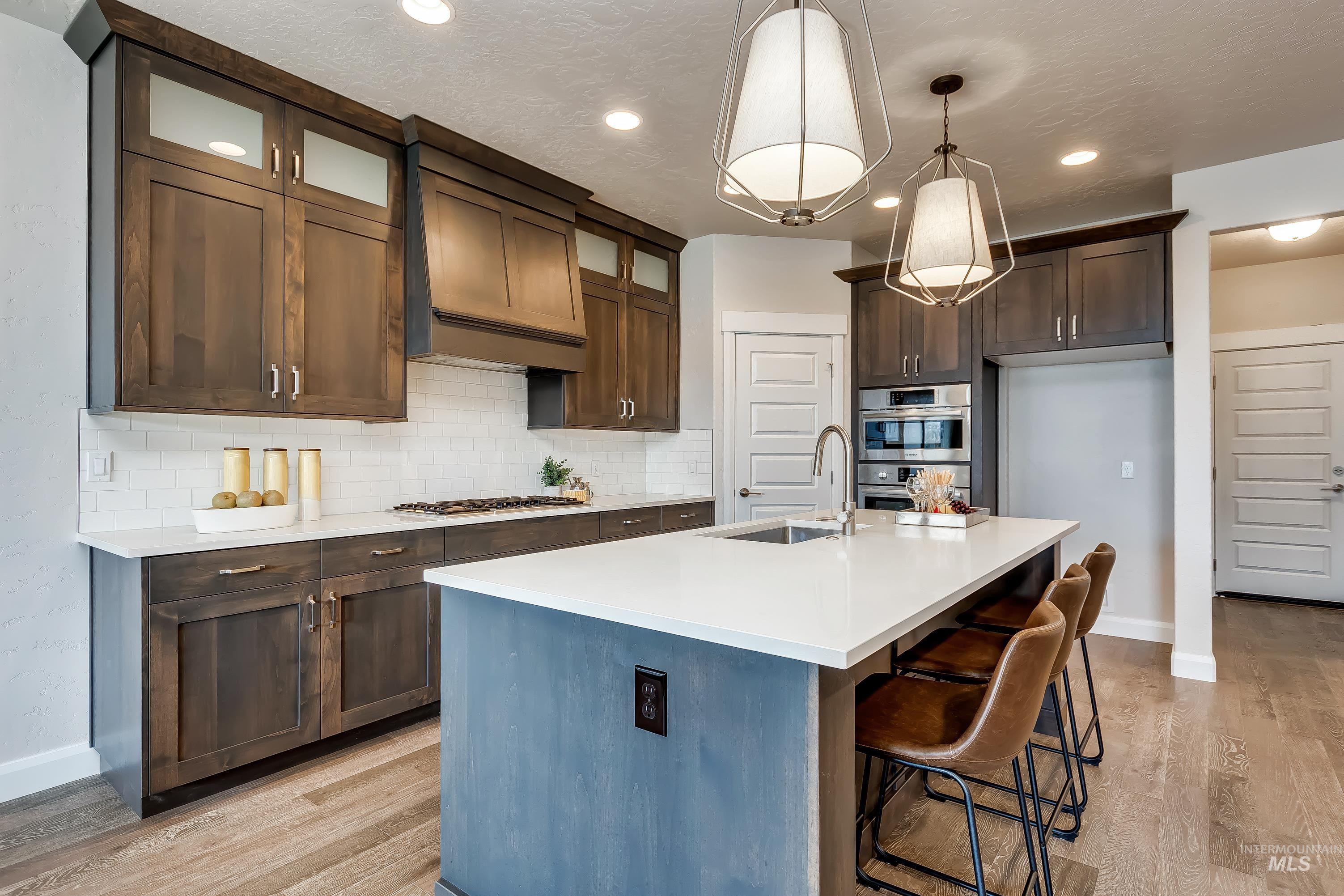 98979286 Property Photo 8