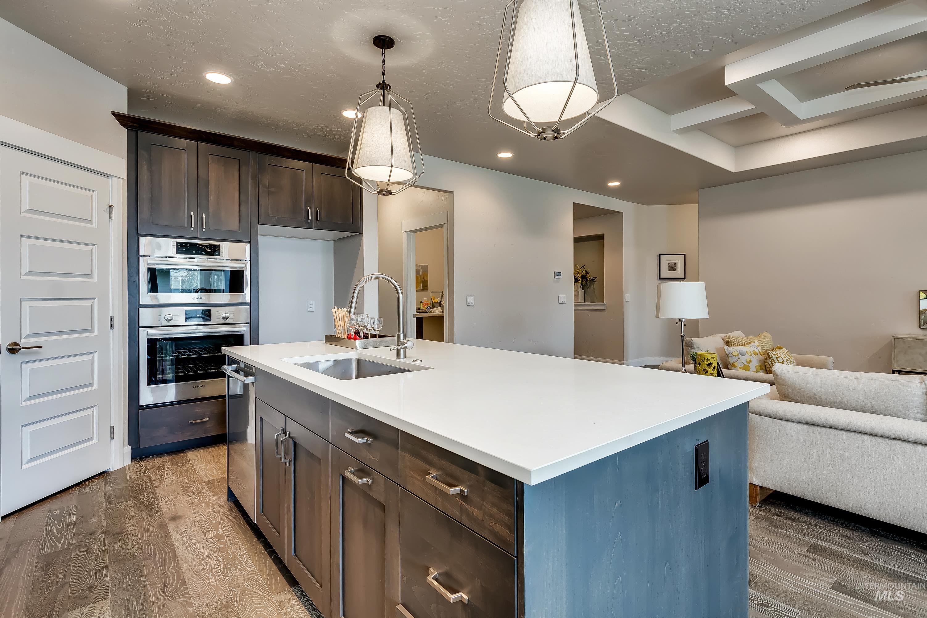 98979286 Property Photo 9