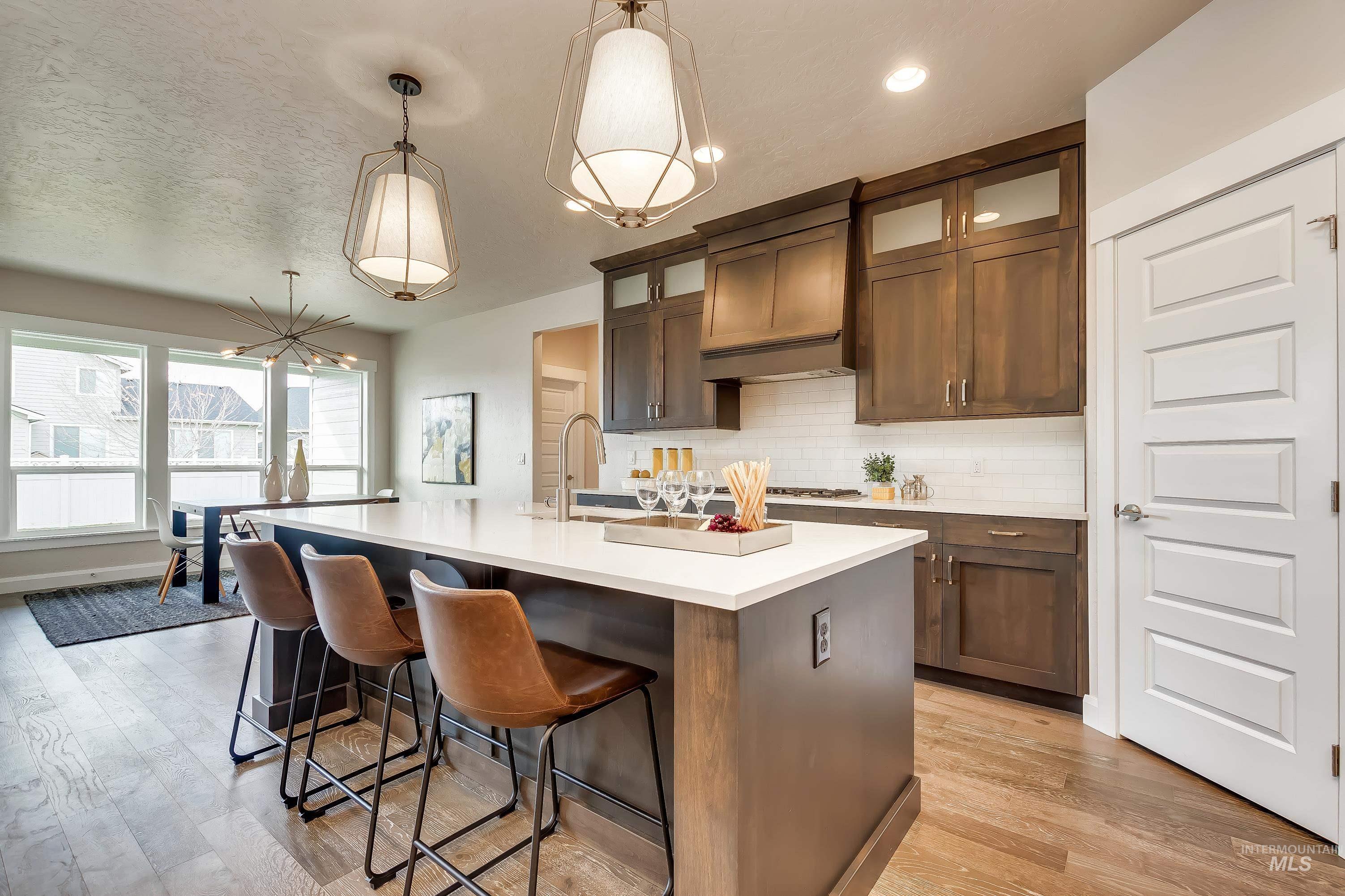 98979286 Property Photo 10