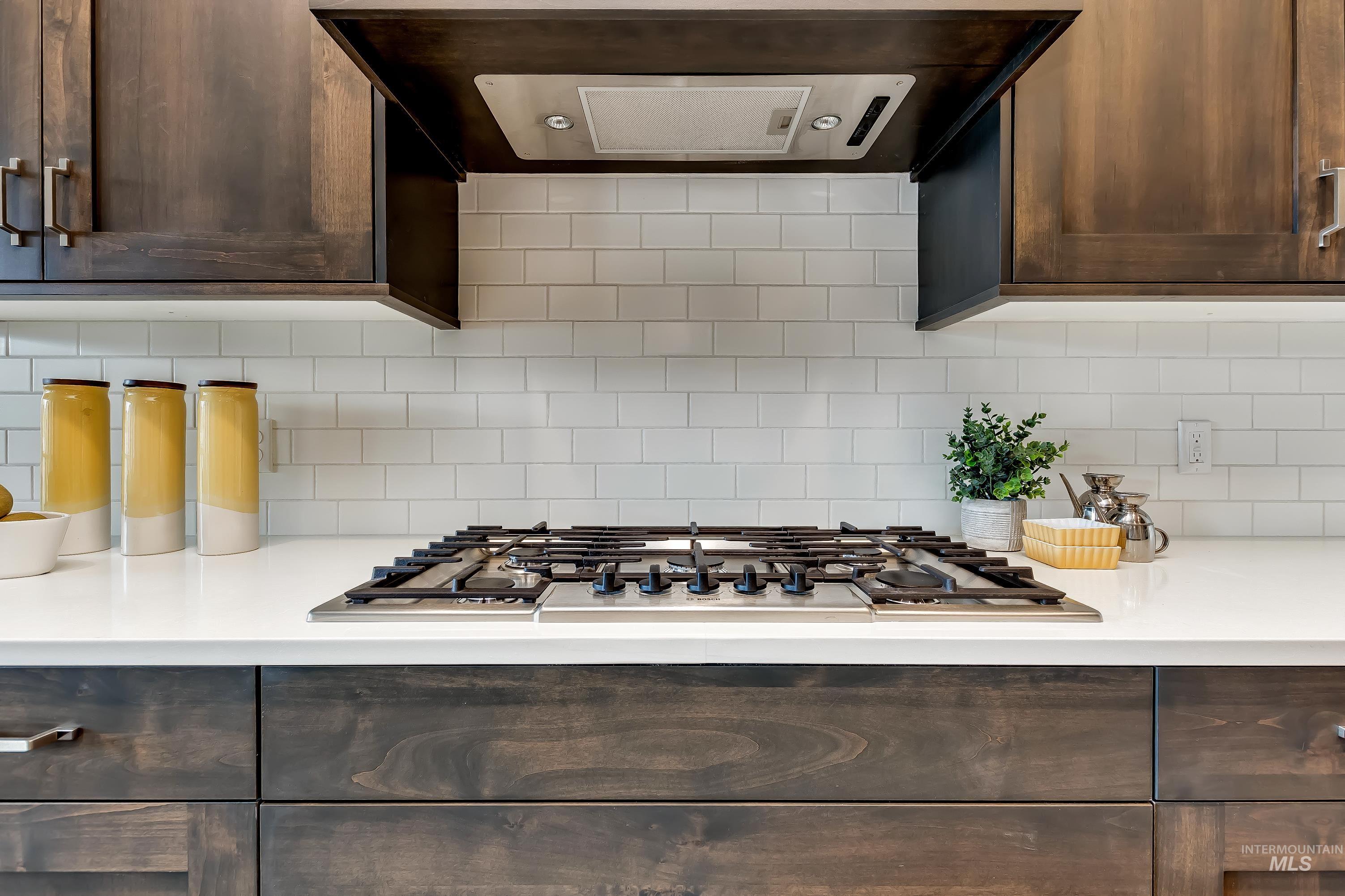 98979286 Property Photo 12