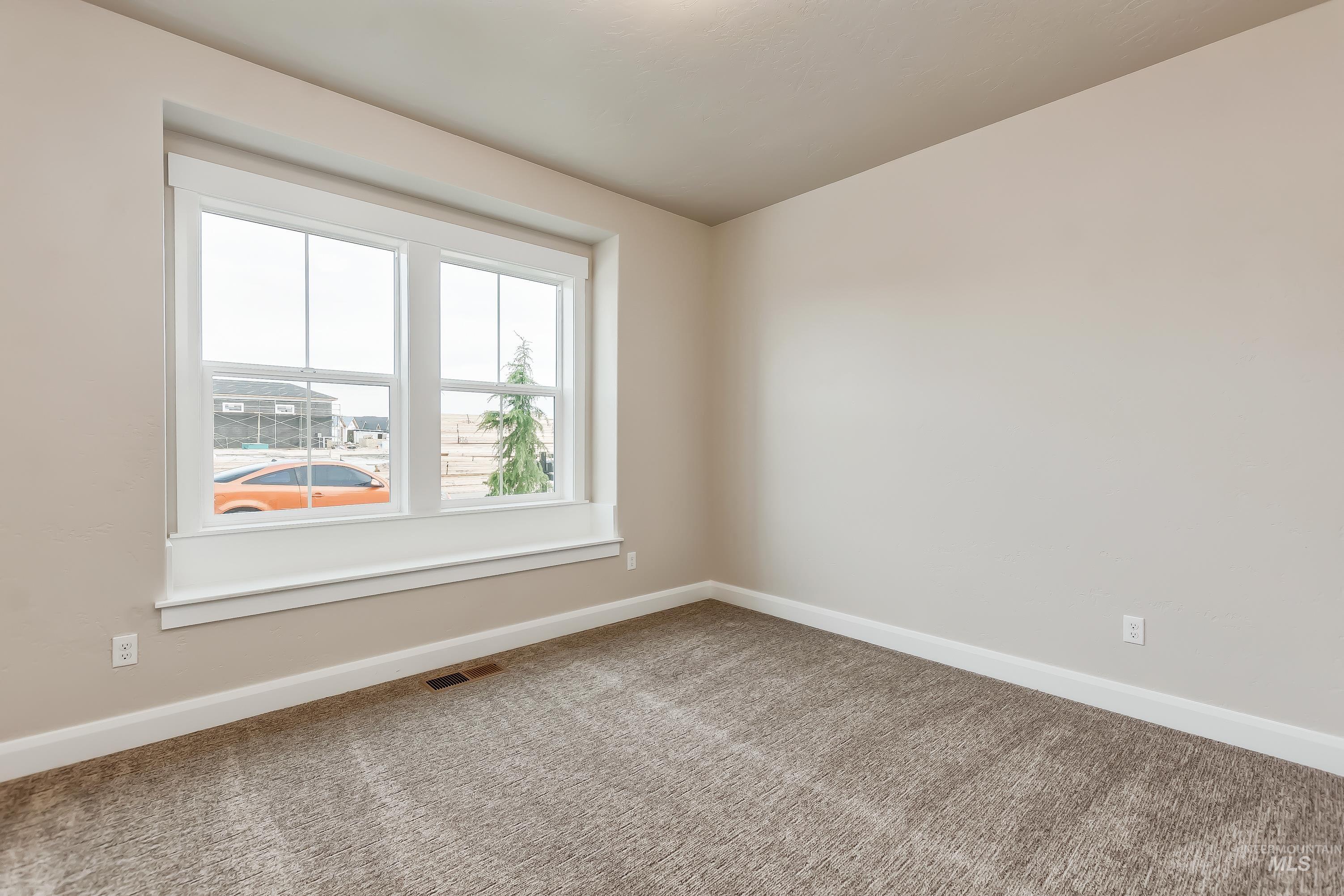 98979286 Property Photo 24