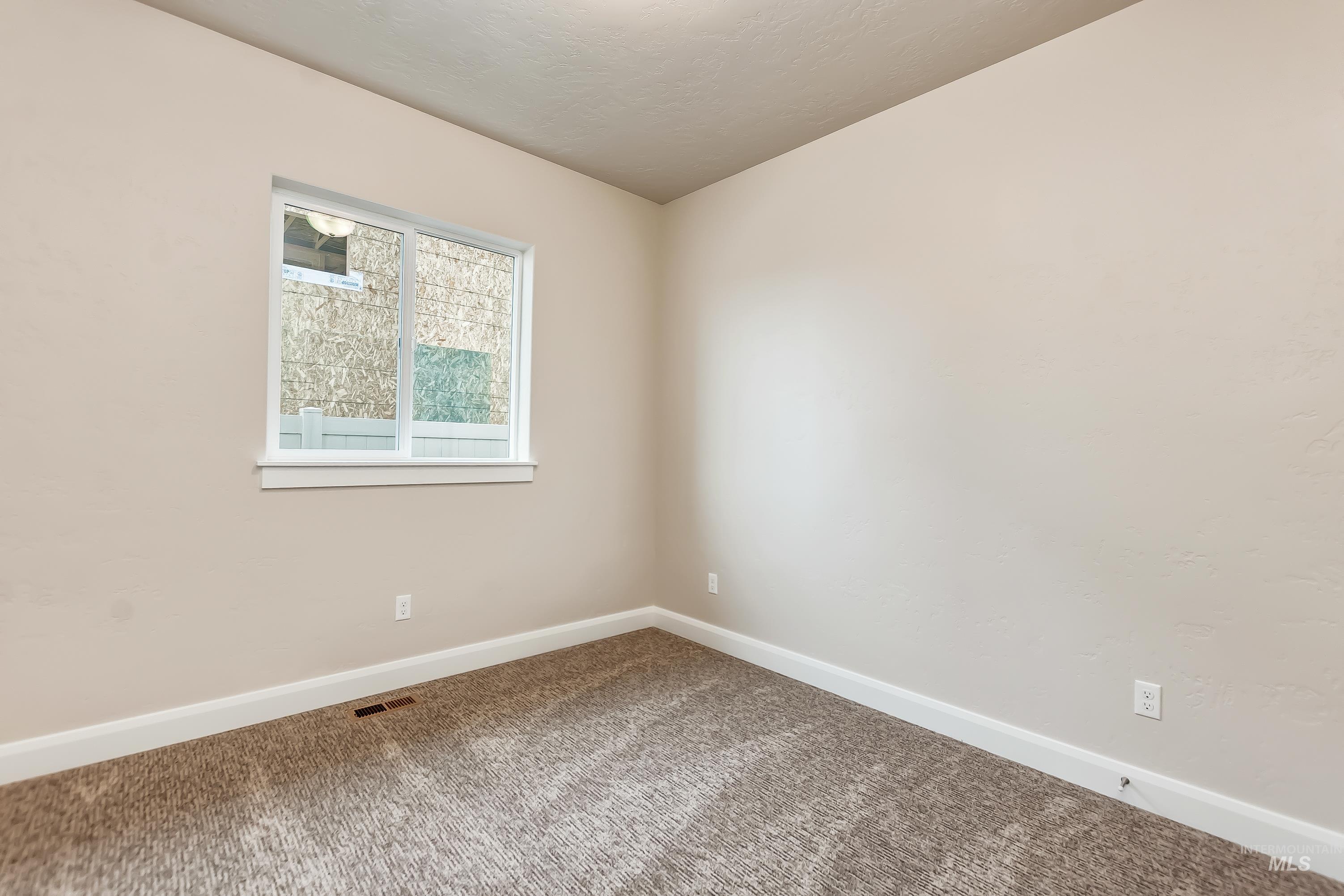 98979286 Property Photo 26