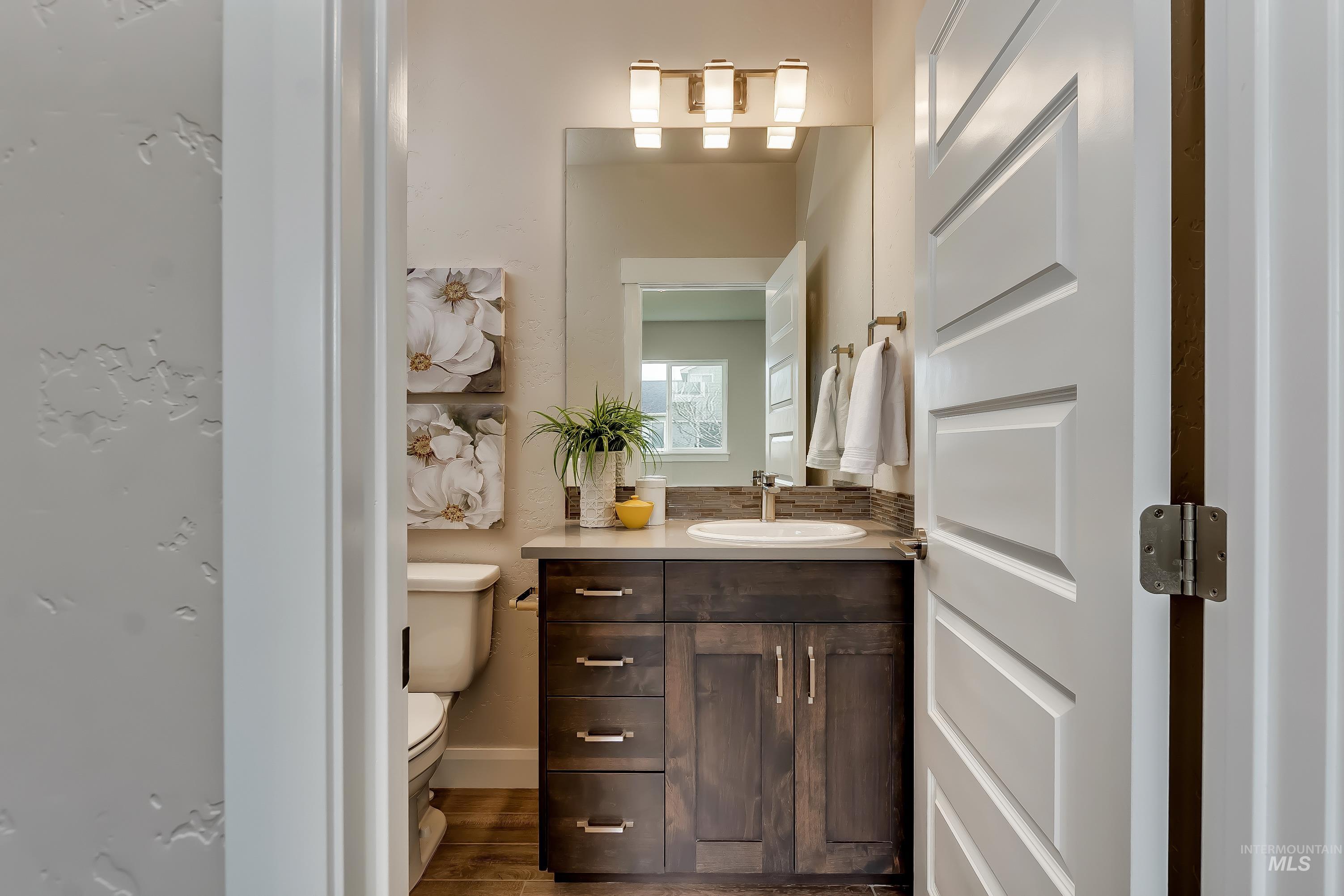 98979286 Property Photo 27