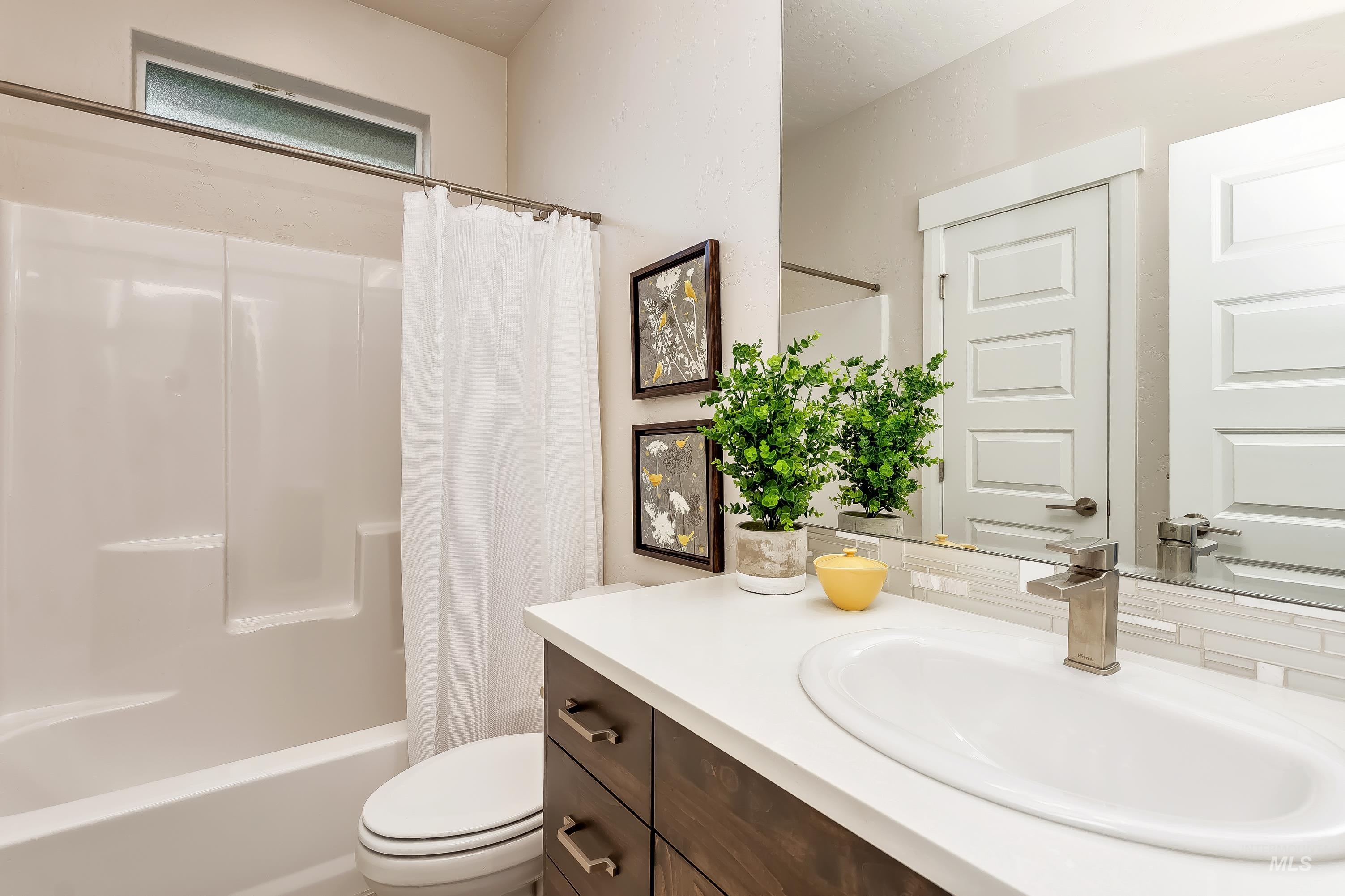 98979286 Property Photo 28