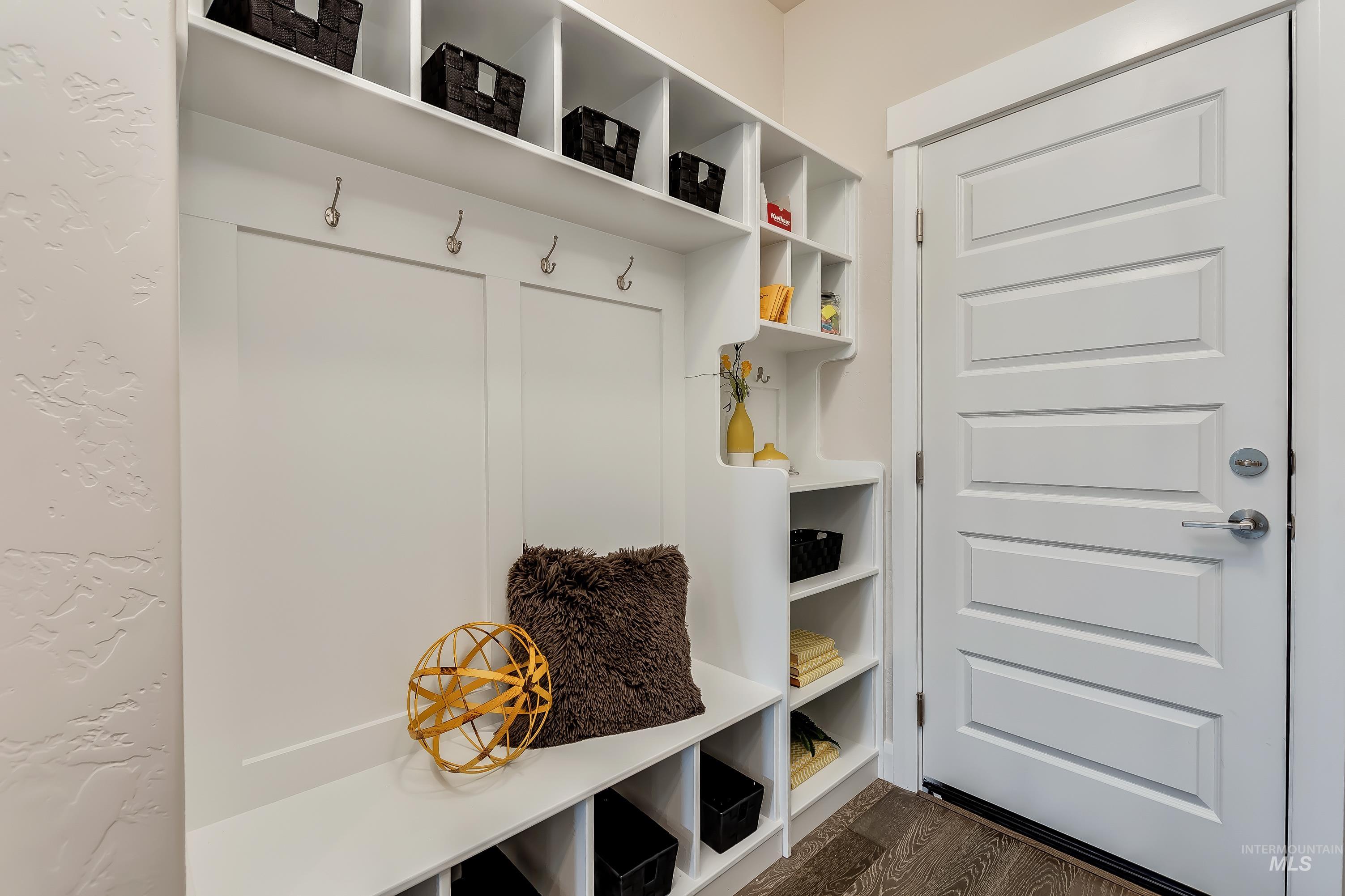 98979286 Property Photo 31