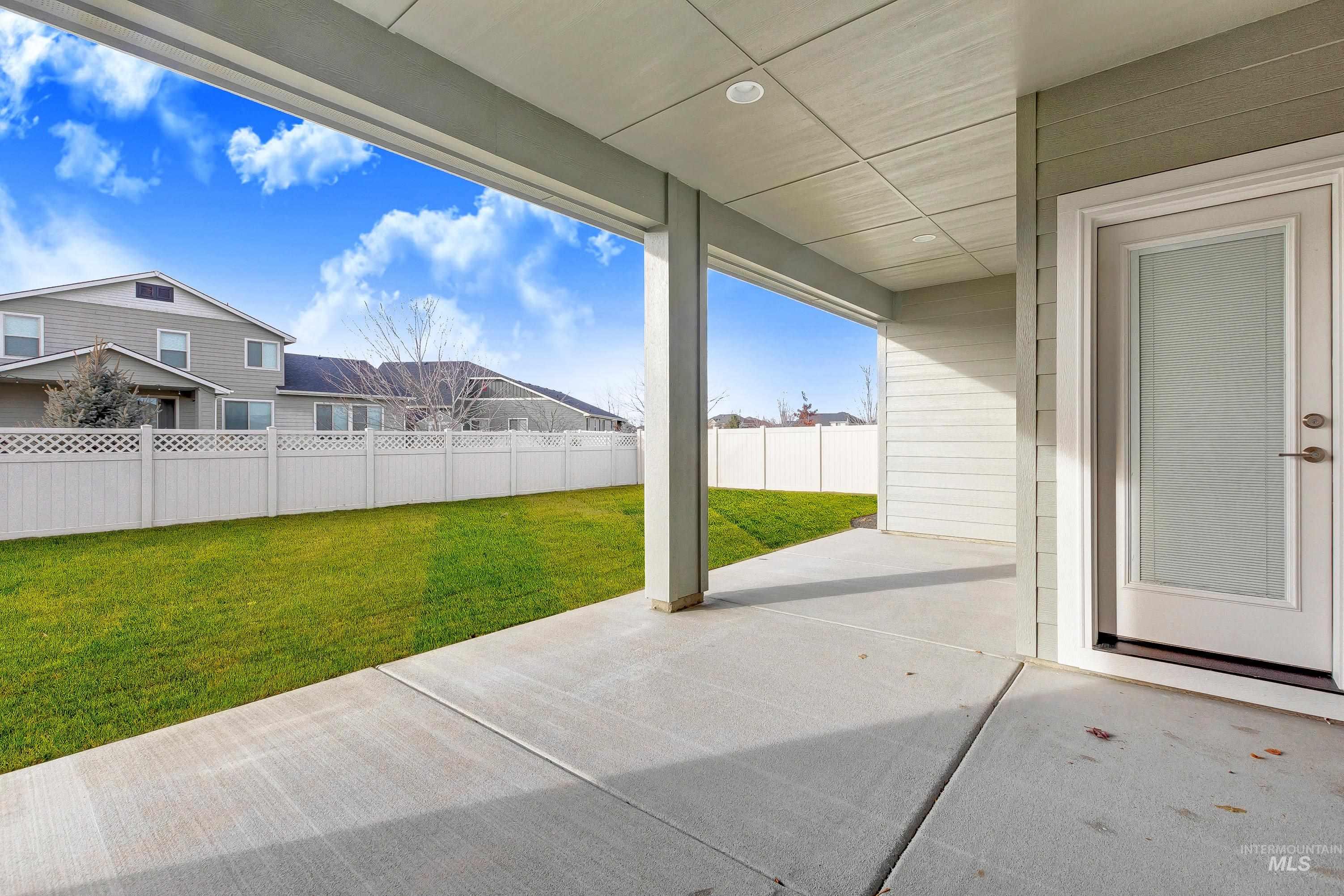 98979286 Property Photo 32