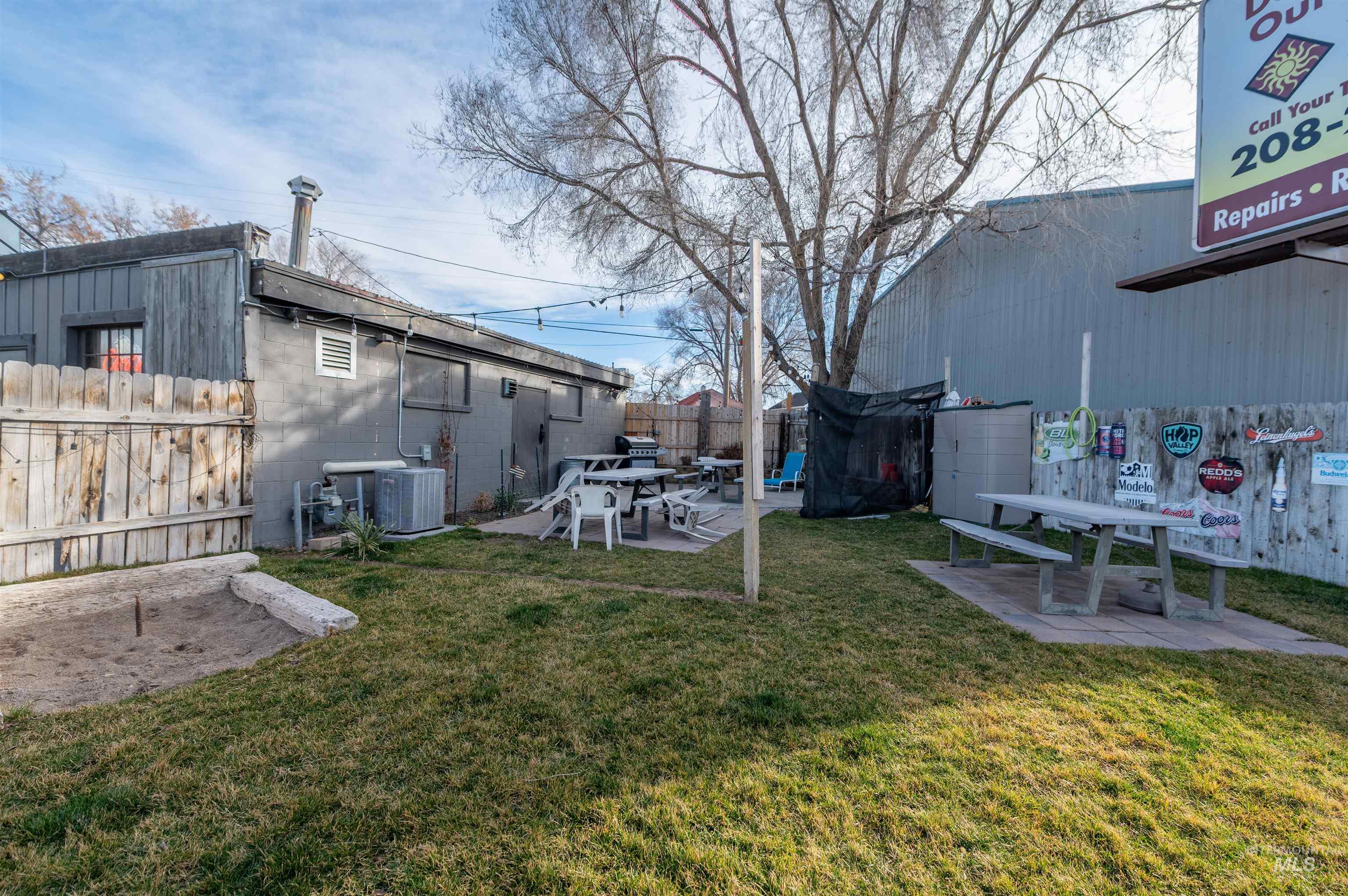157 Washington St N Property Photo 7