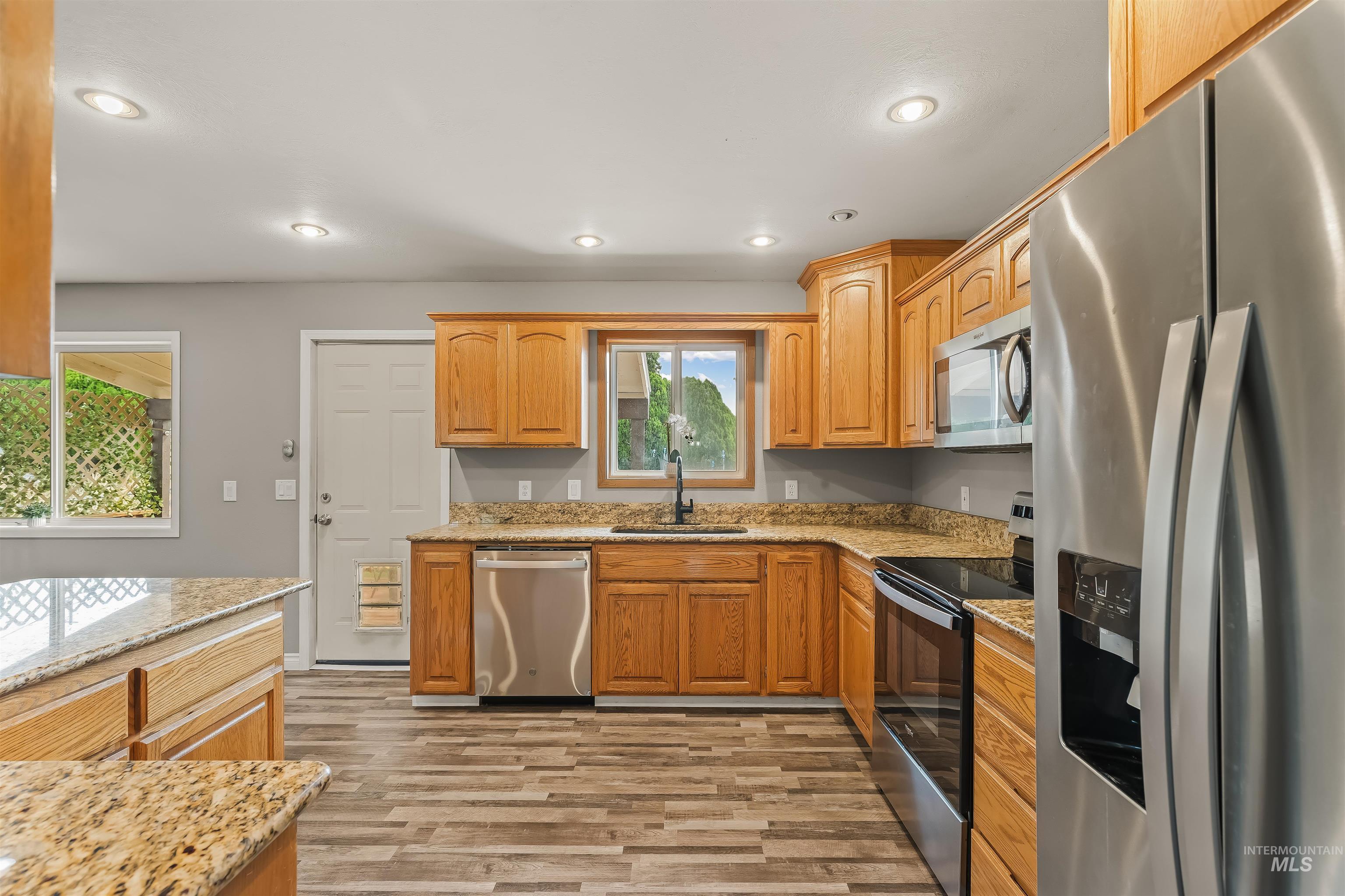 3725 11th Street Property Photo 9