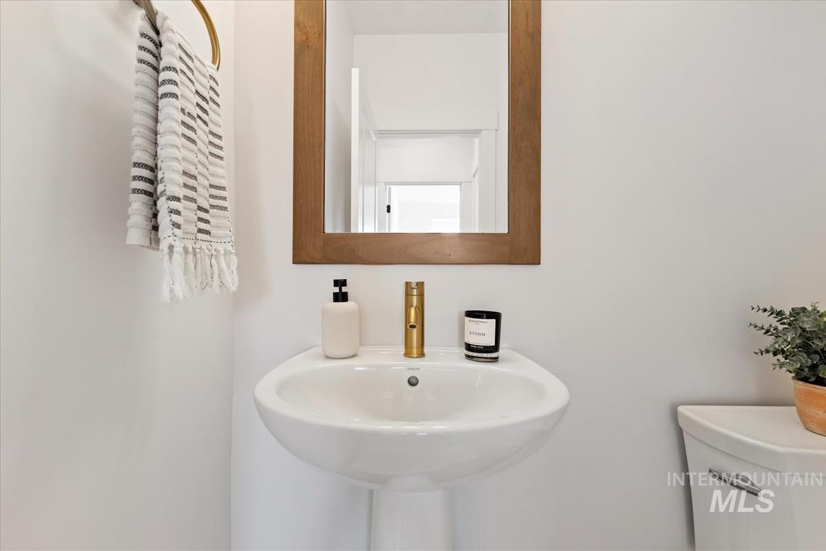 7345 Powell Pl Property Photo 27