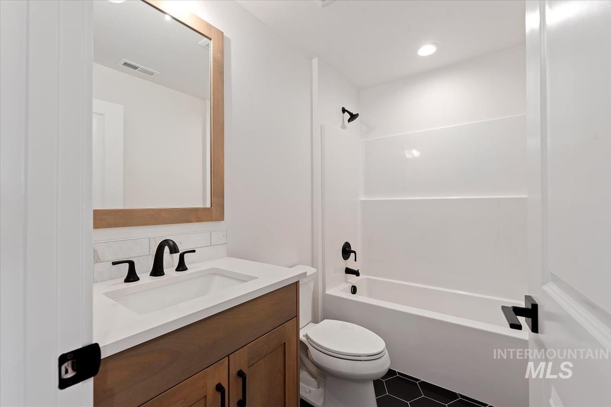 7345 Powell Pl Property Photo 37