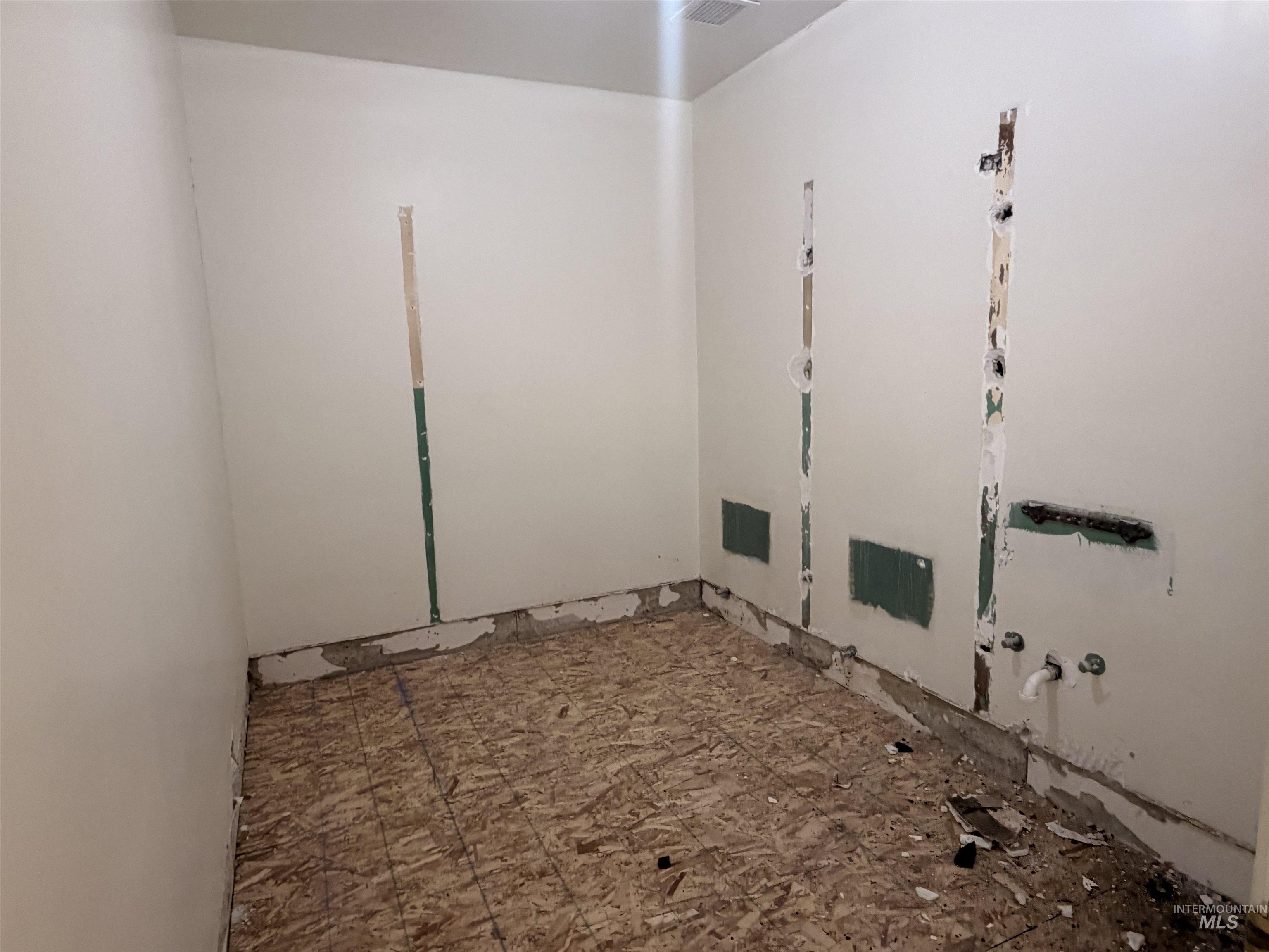 202 Main Avenue South Property Photo 25
