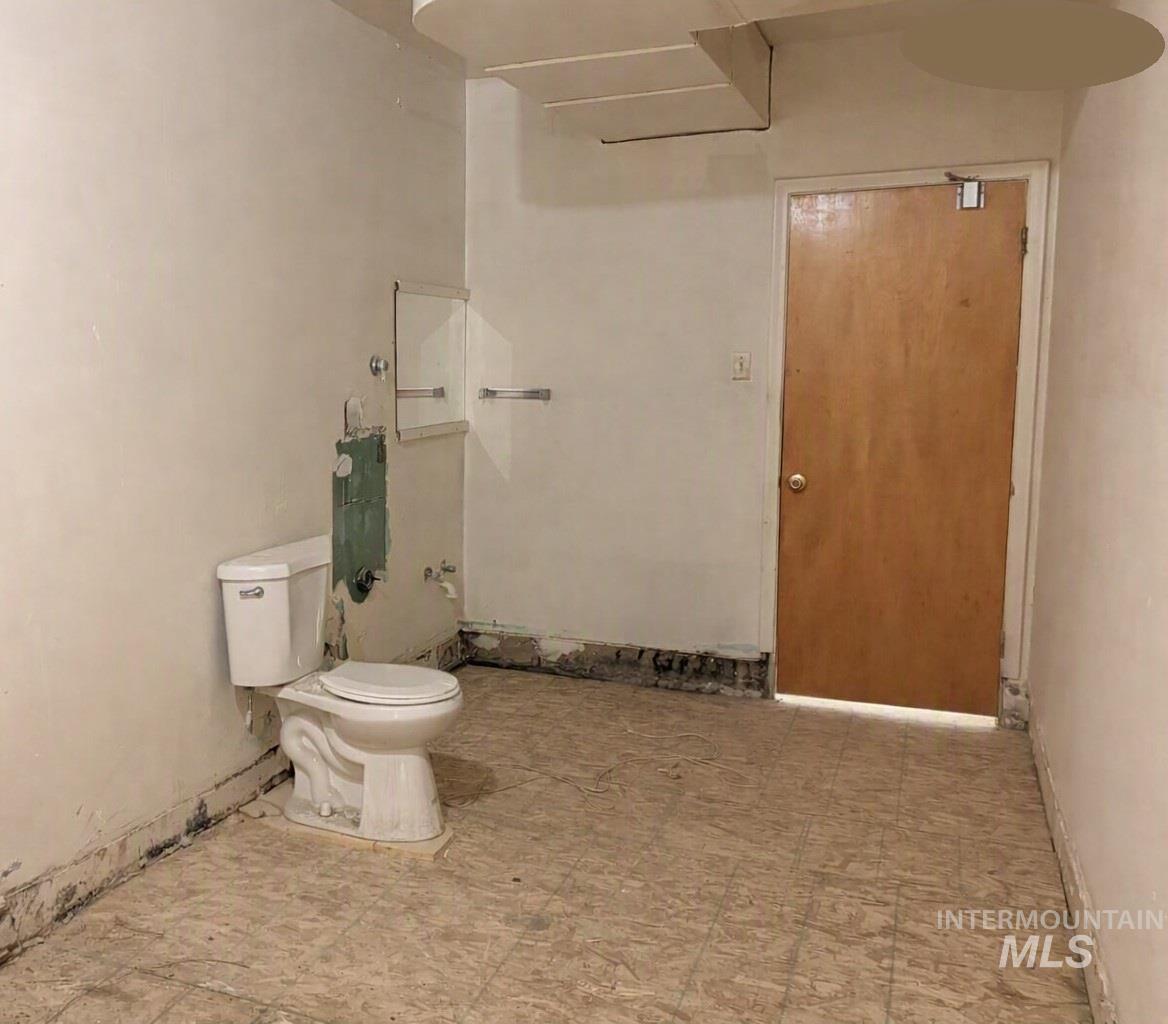 202 Main Avenue South Property Photo 27