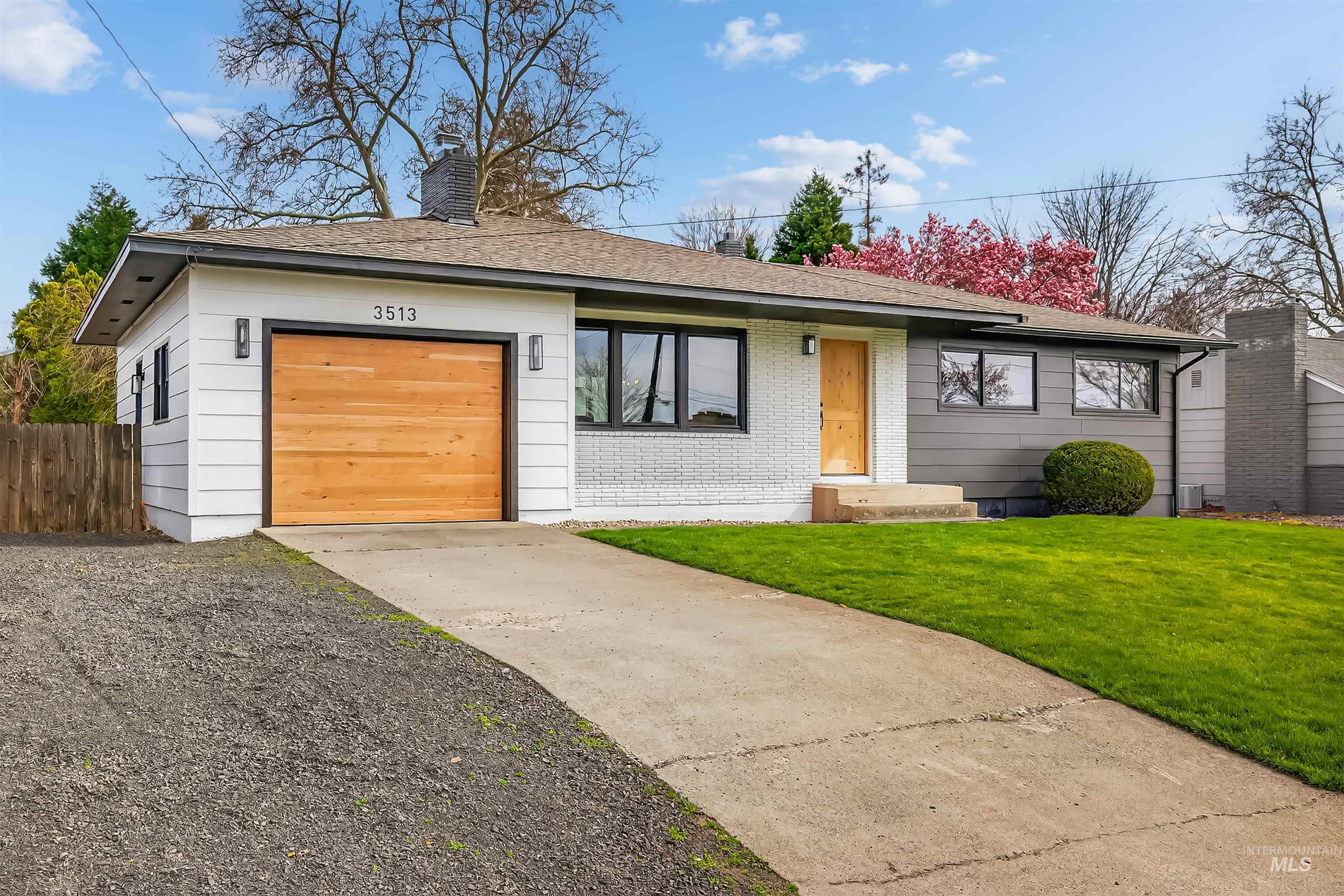 3513 8th Street C Property Photo 1