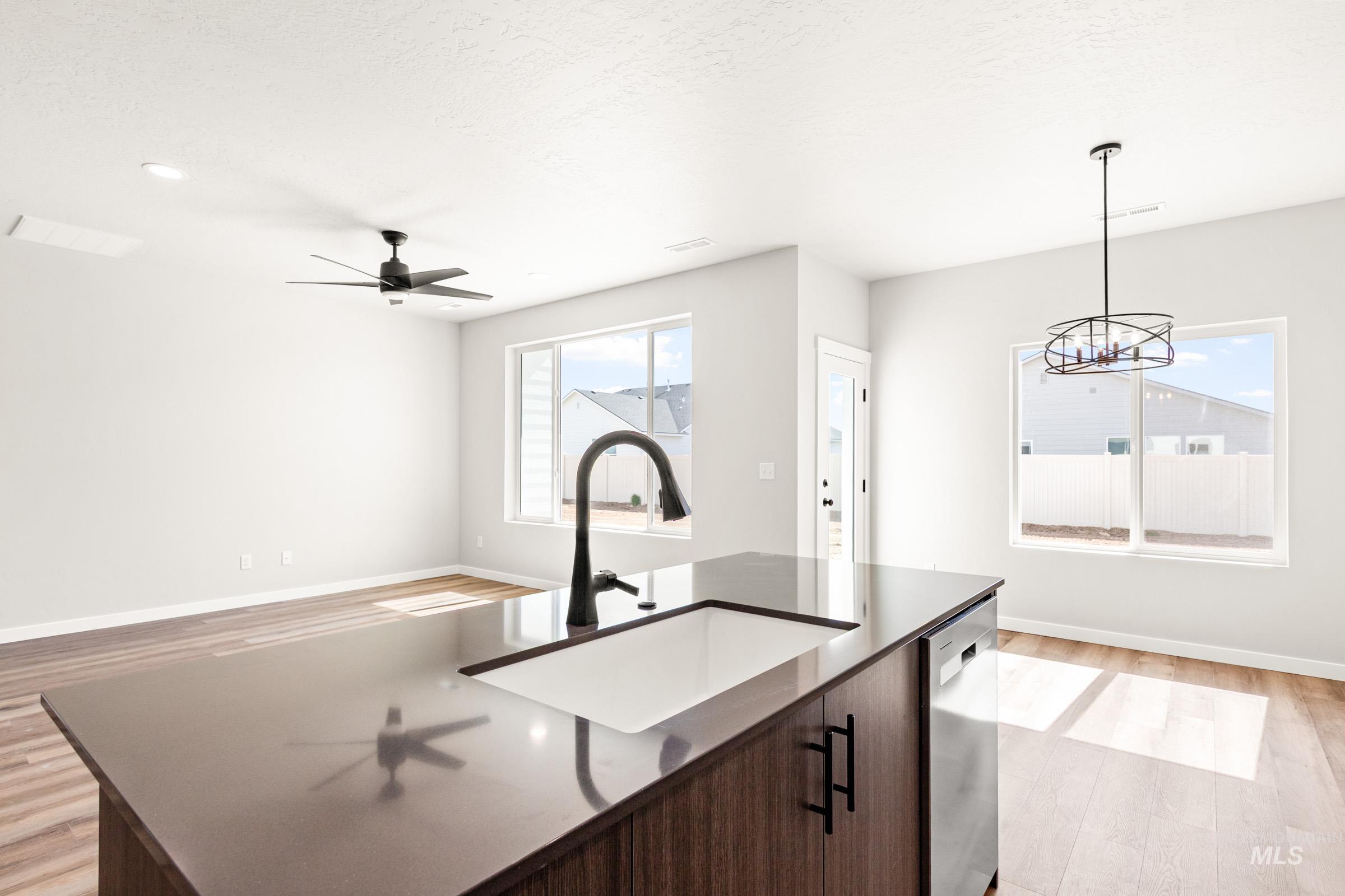 8238 E Cool River Lp Property Photo 8
