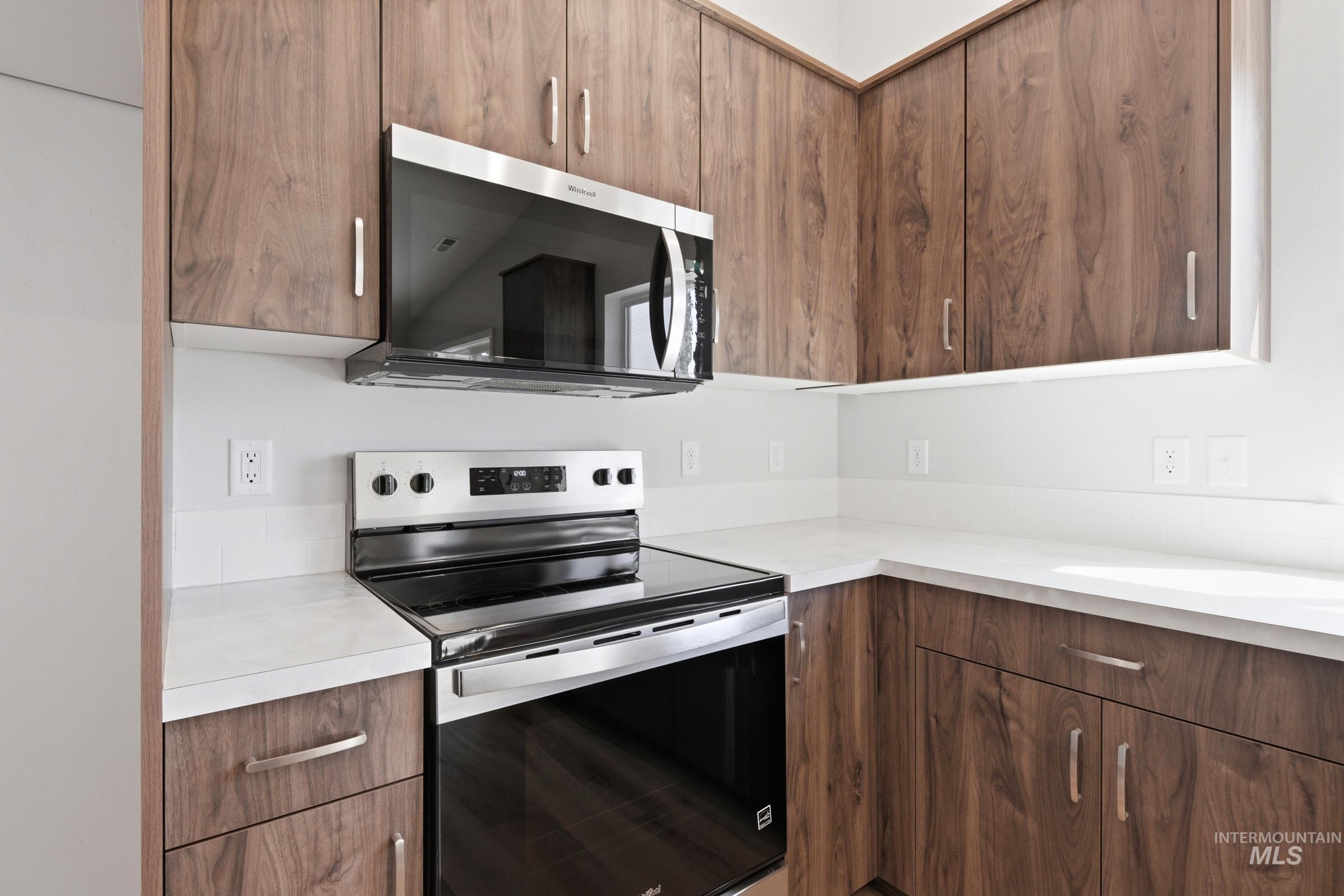 602 Rosemary Ave Property Photo 7