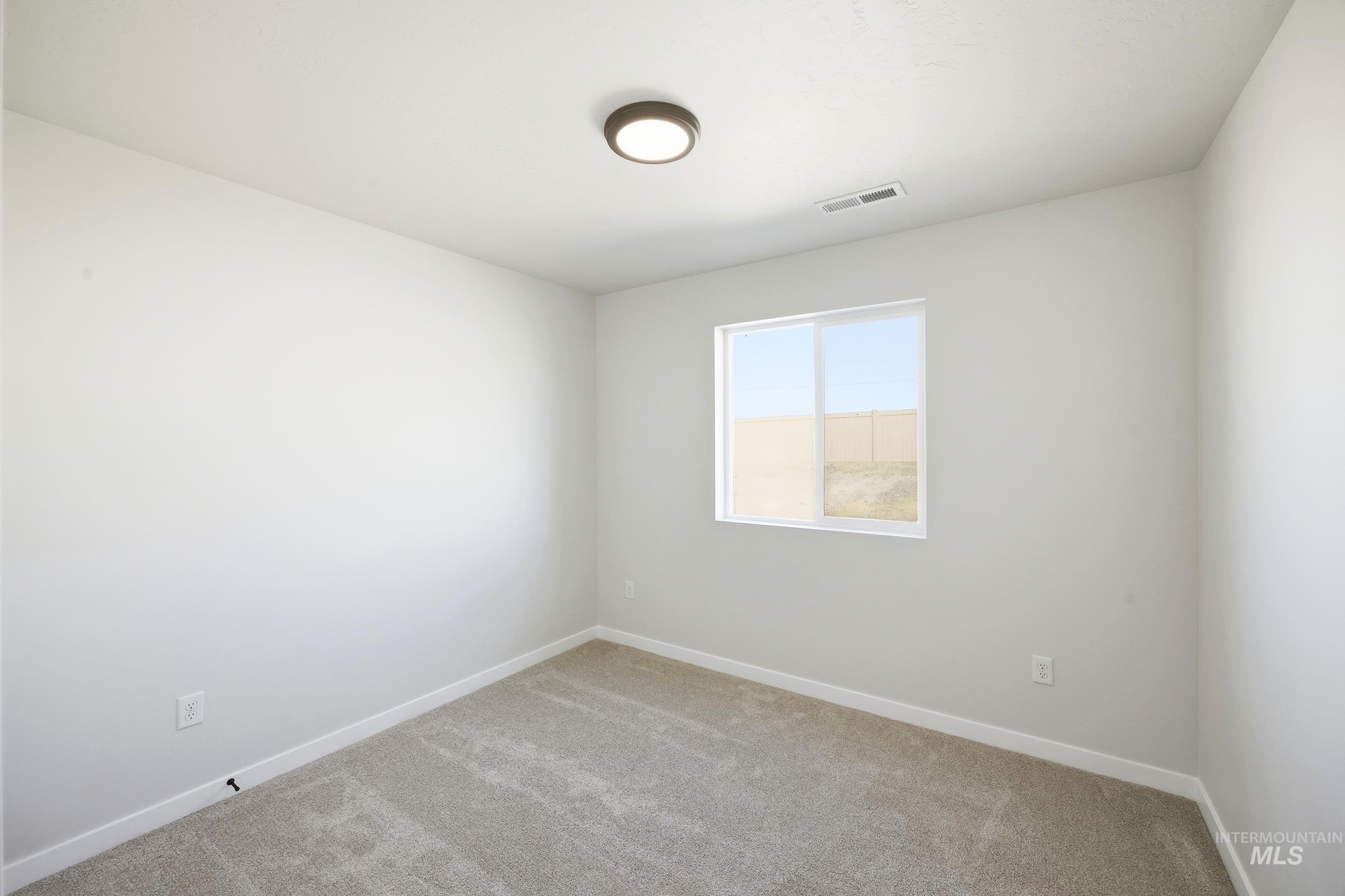 1106 W Cub River Dr Property Photo 13