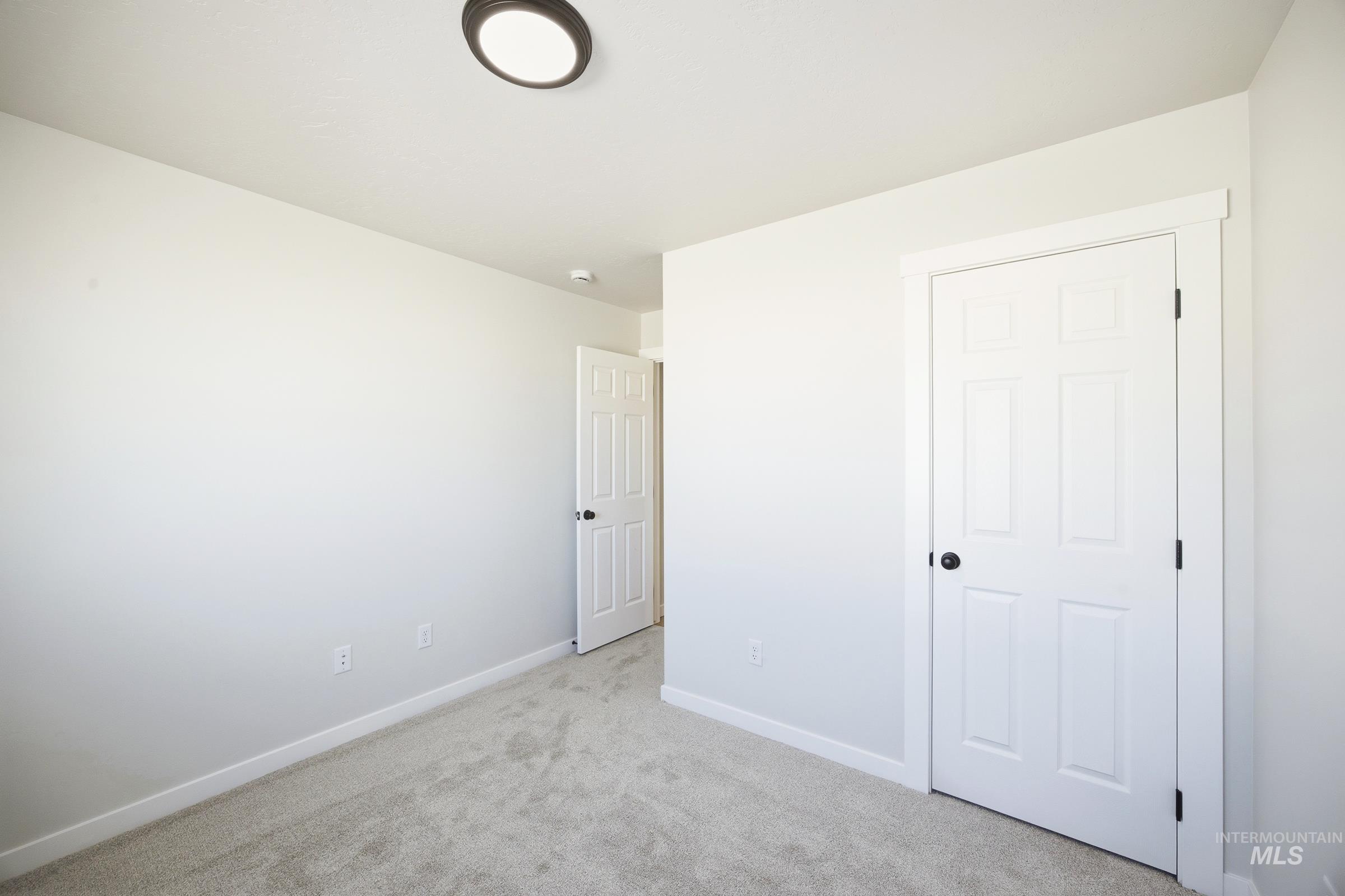 1106 W Cub River Dr Property Photo 14
