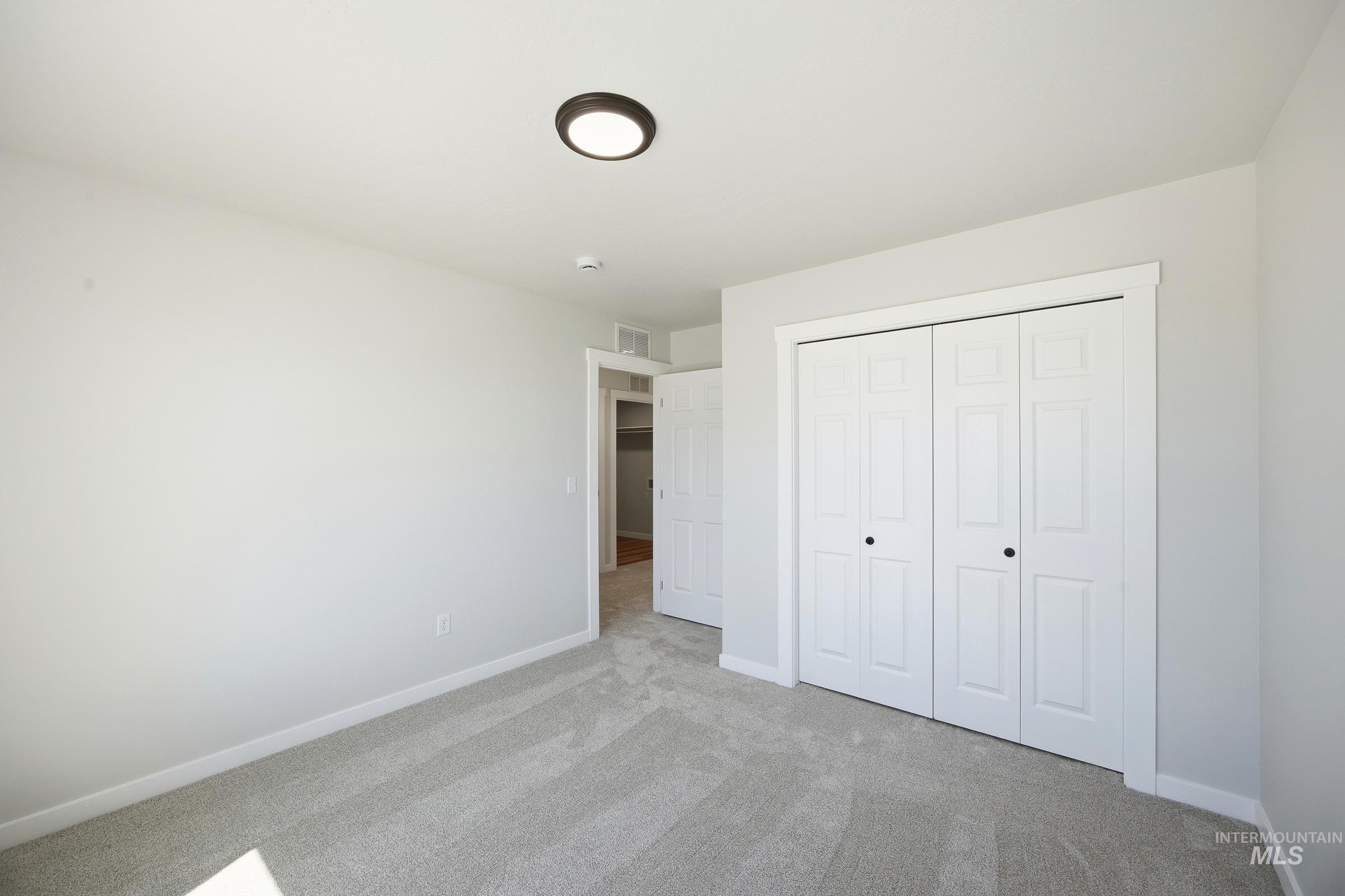 1106 W Cub River Dr Property Photo 20