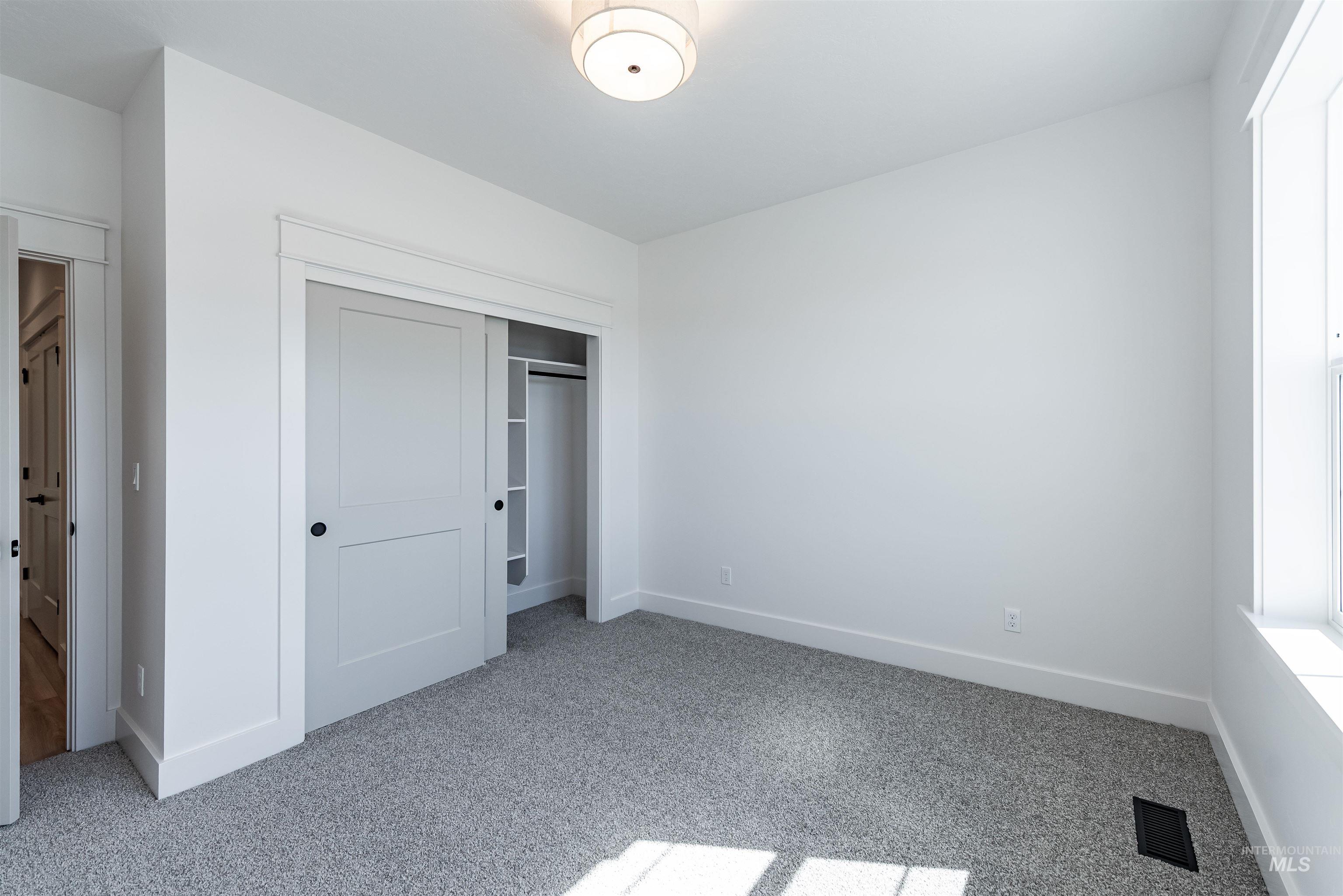 400 S Diesel Way Property Photo 33