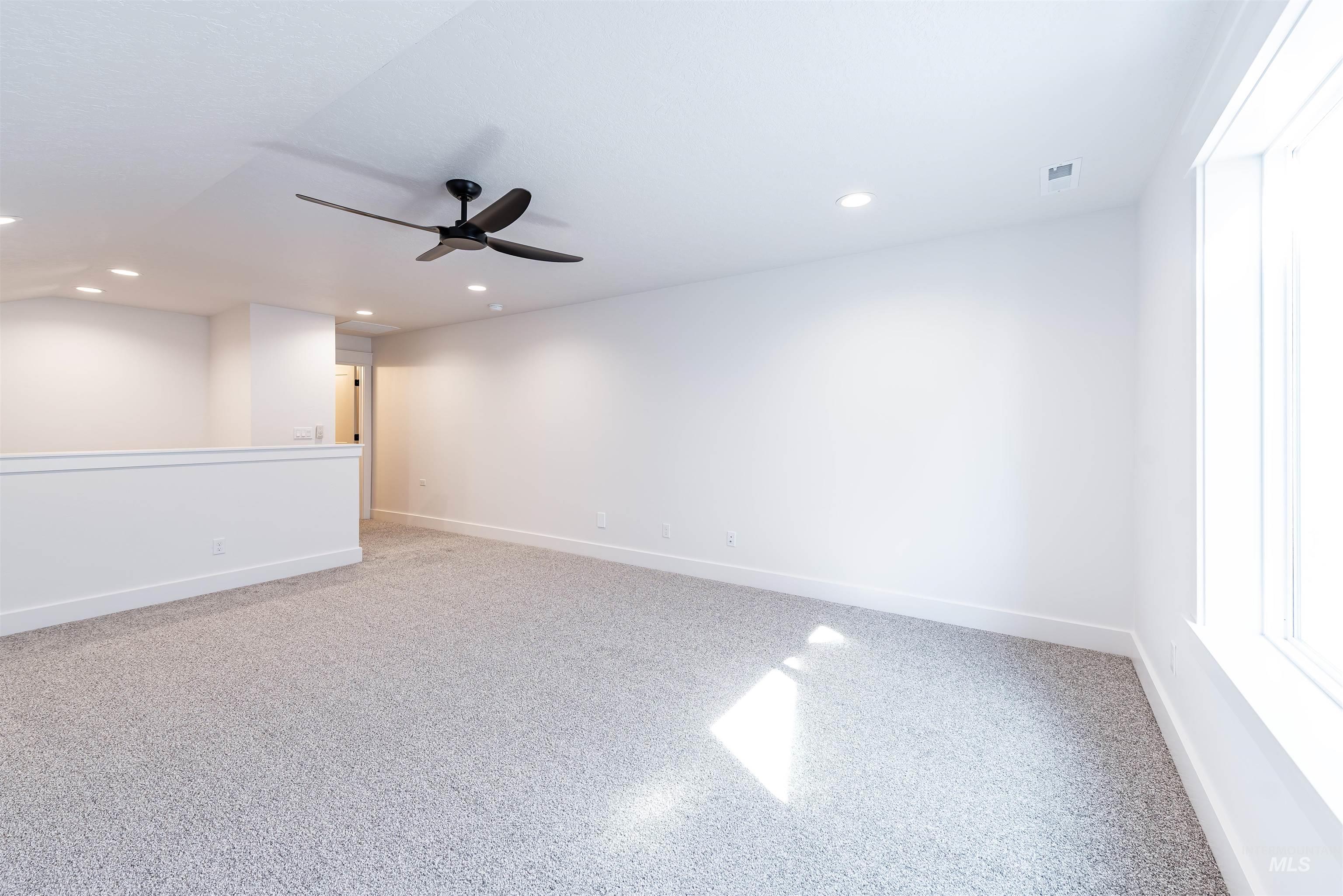 400 S Diesel Way Property Photo 38