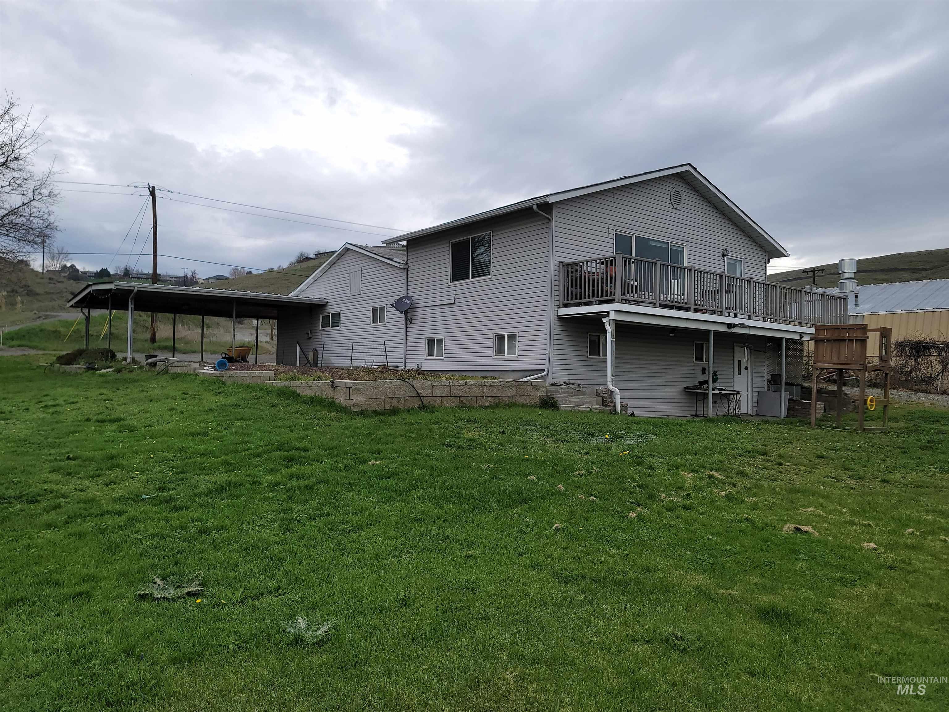 3015 Clemans Rd. Property Photo 6