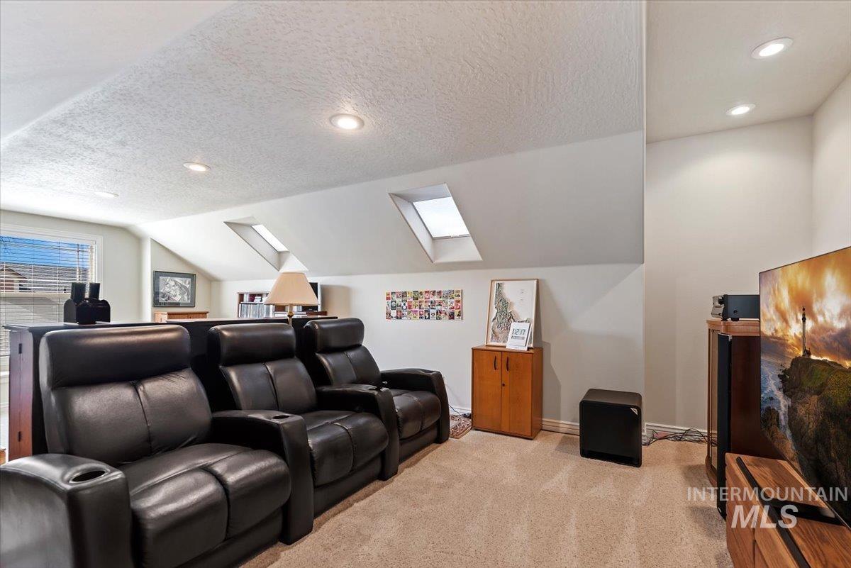 1104 W Colchester Drive Property Photo 31