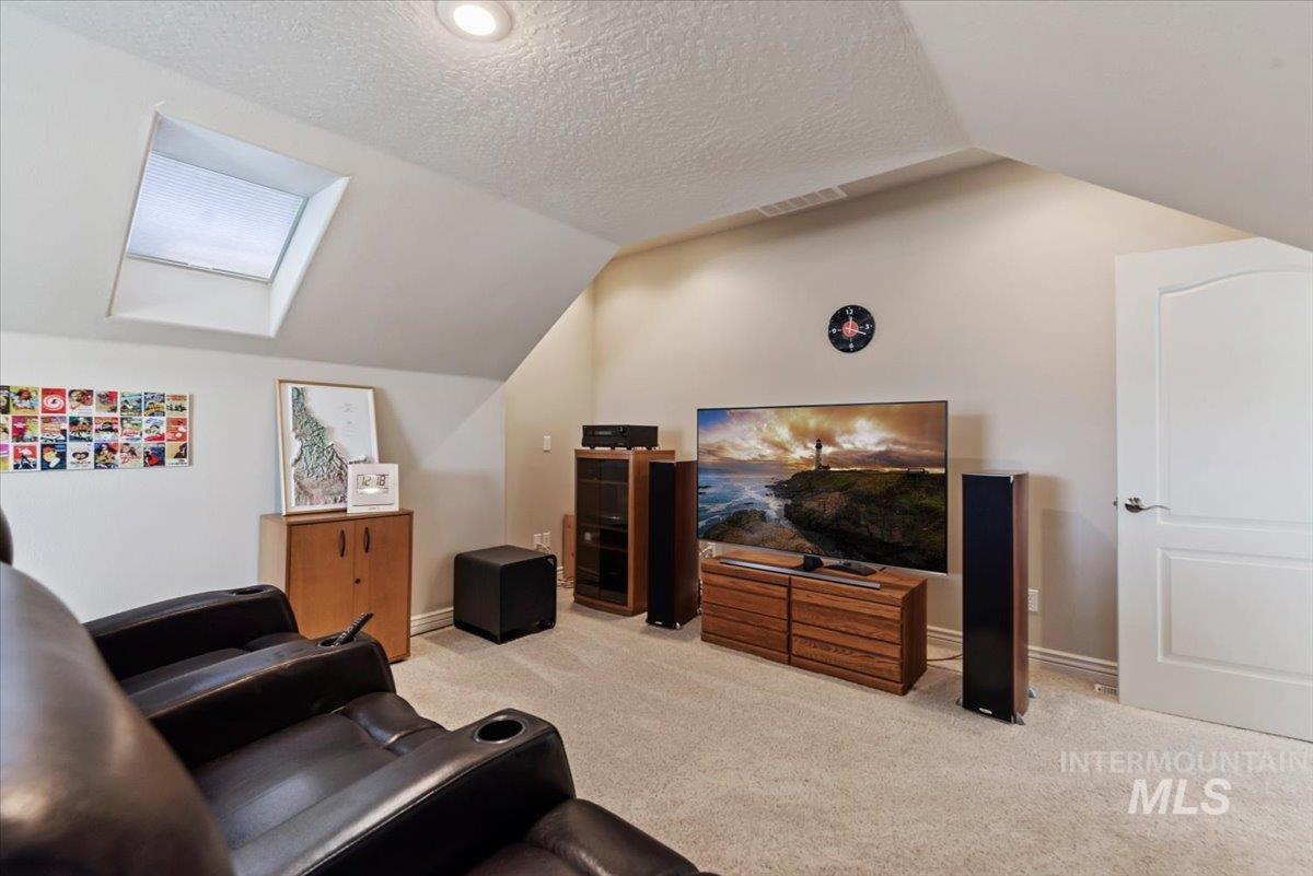1104 W Colchester Drive Property Photo 33