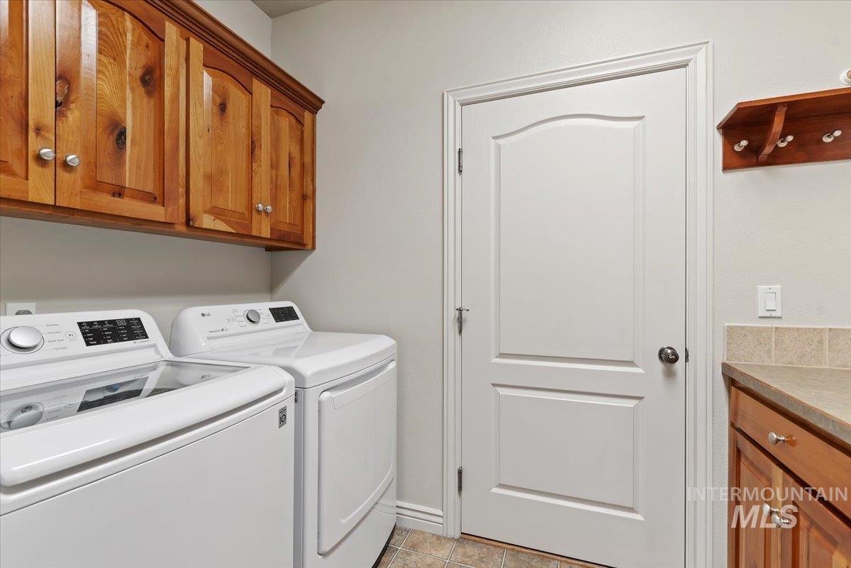 1104 W Colchester Drive Property Photo 34