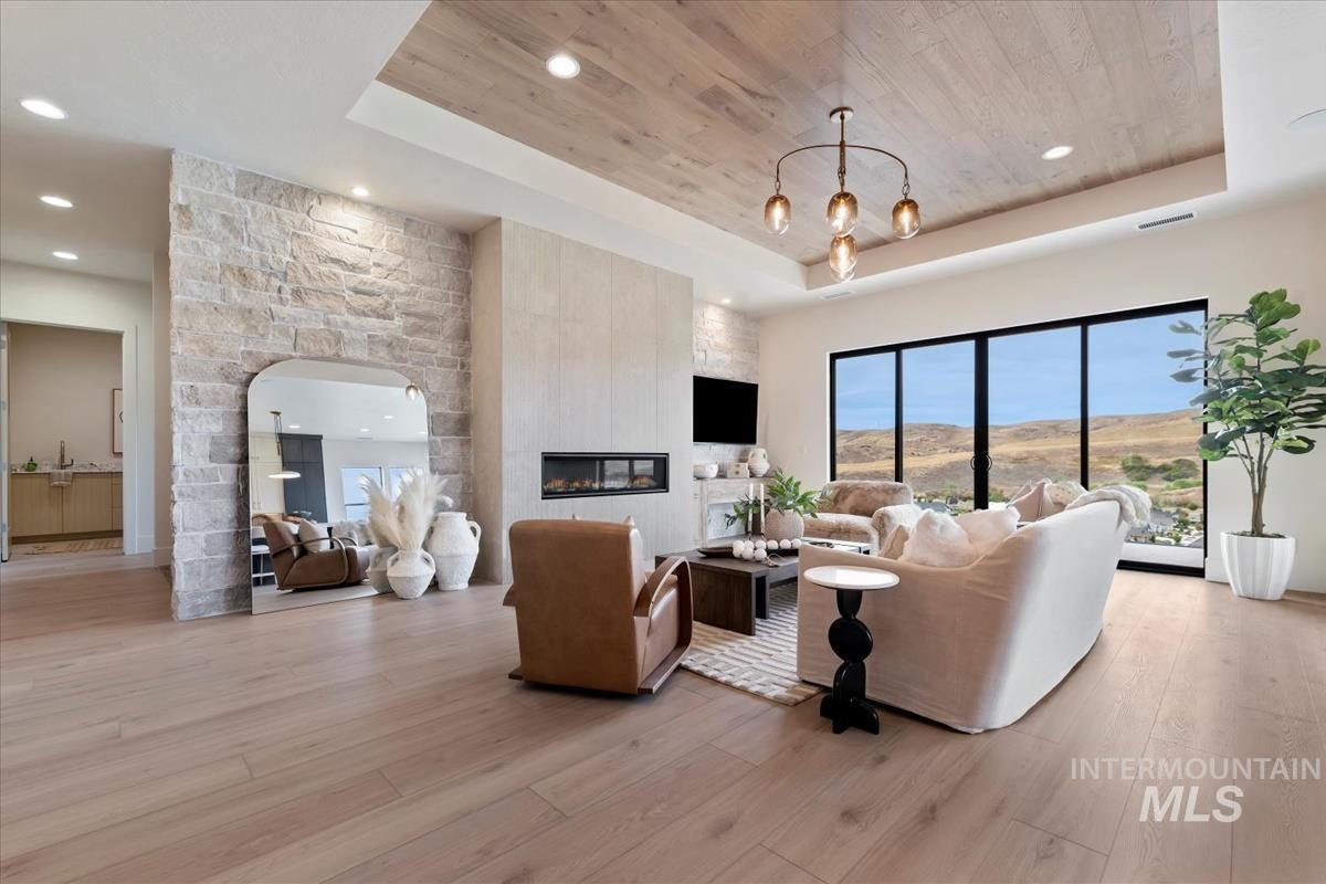 20185 N Swire Green Way Property Photo 7
