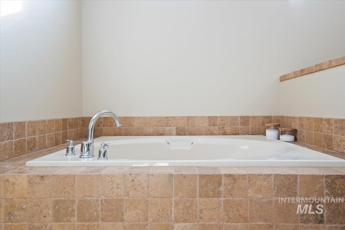 191 S Spring Lake Way Property Photo 19