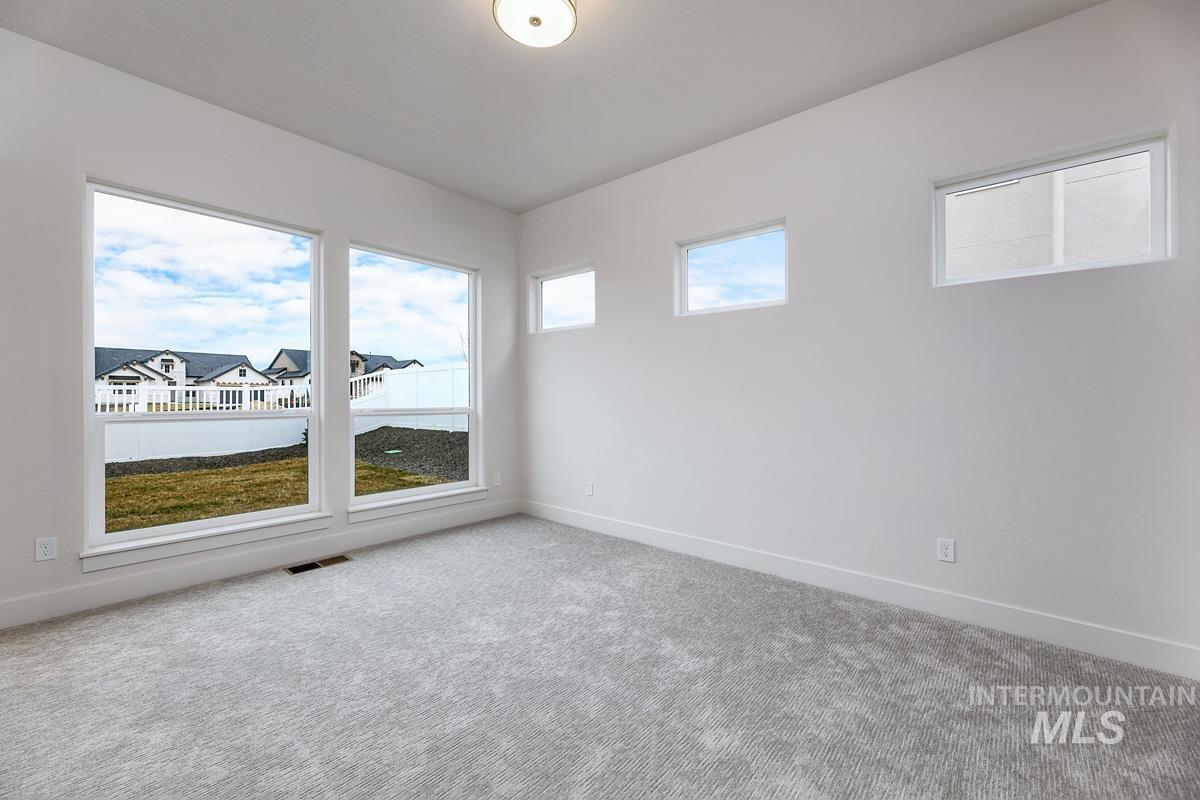 2901 E Mardia St Property Photo 9