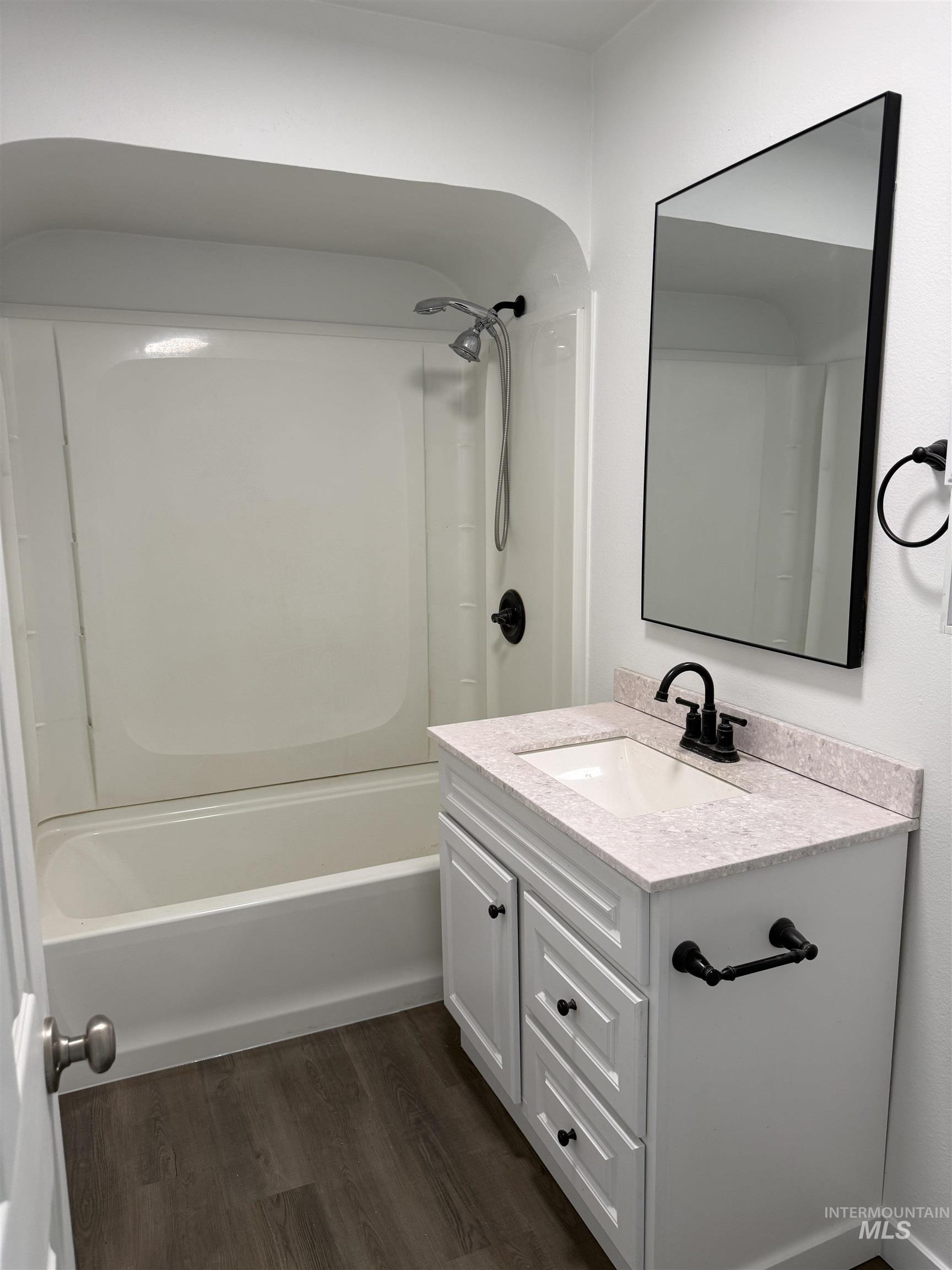 114 E Montana Property Photo 3