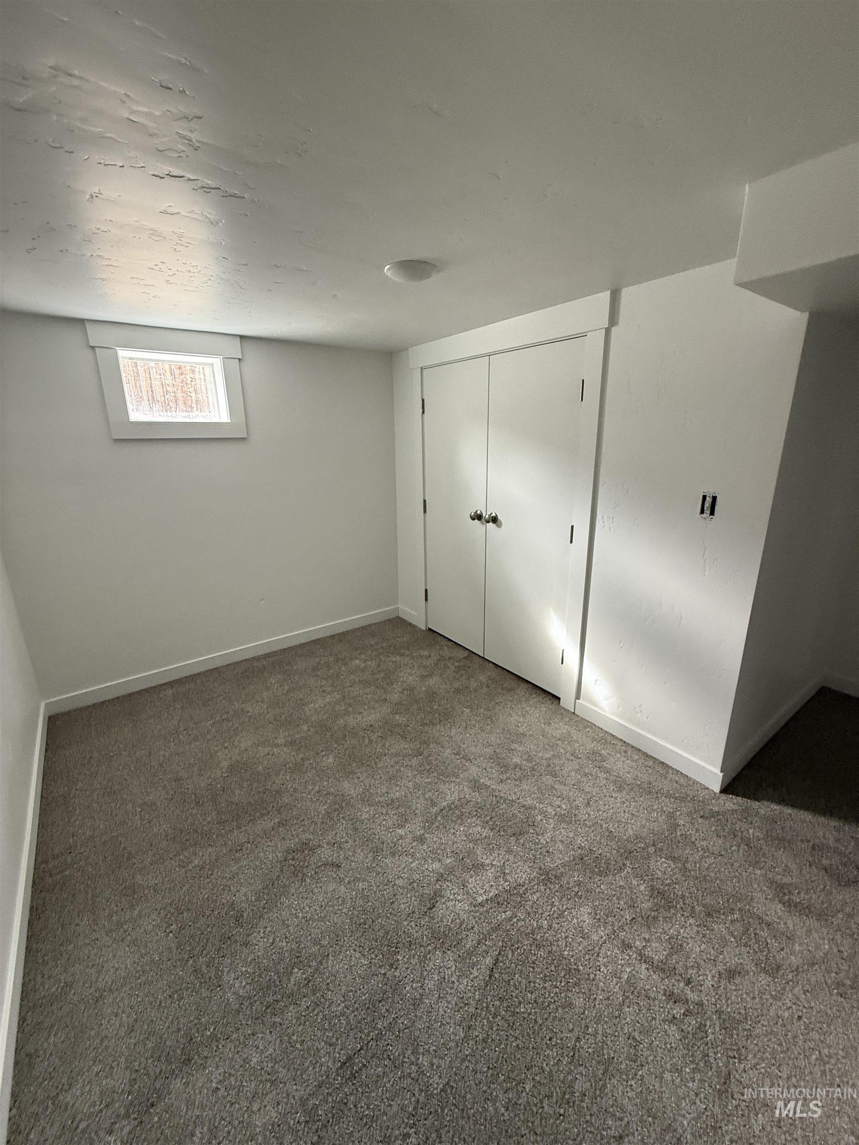 114 E Montana Property Photo 7