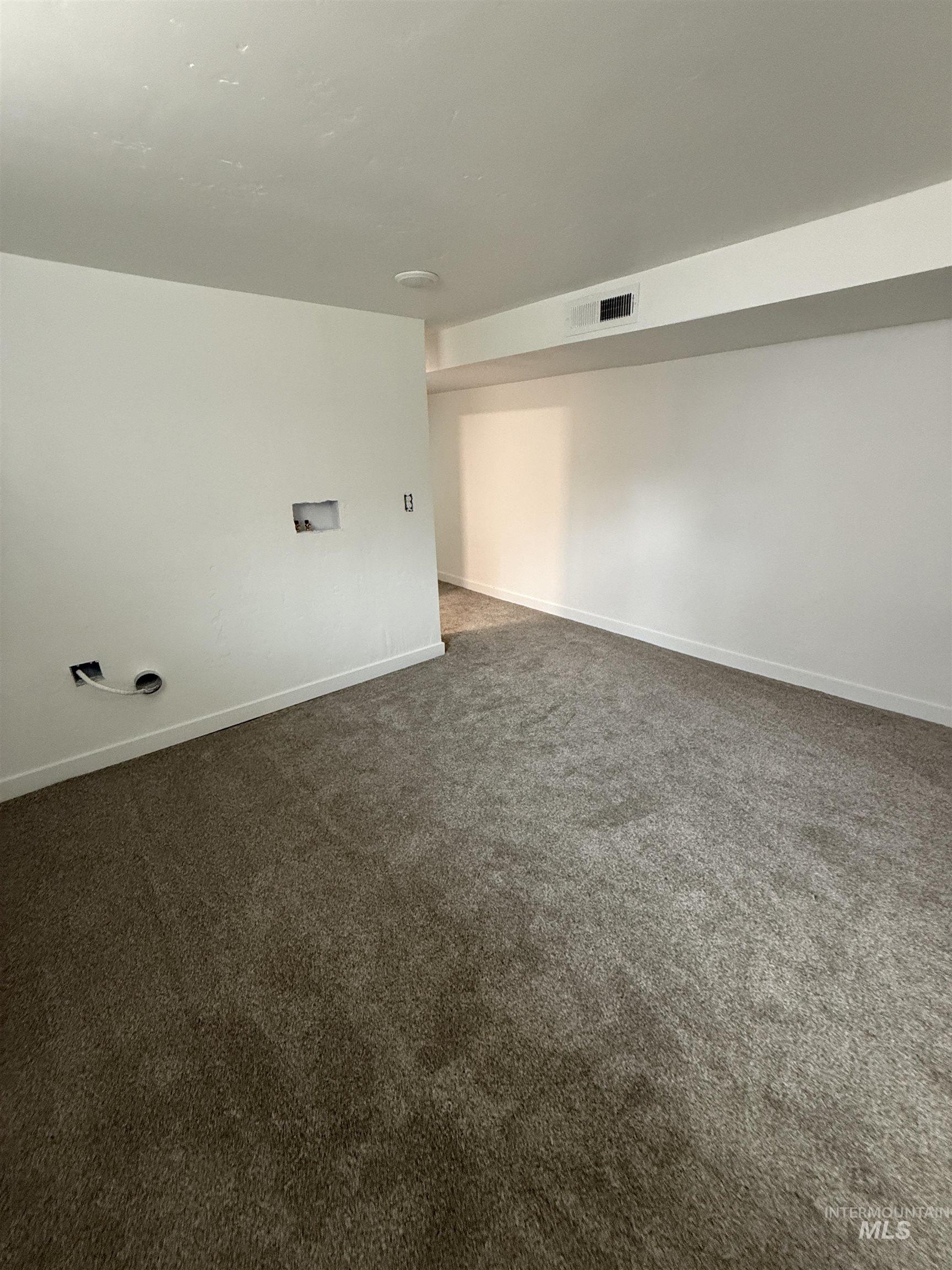 114 E Montana Property Photo 8