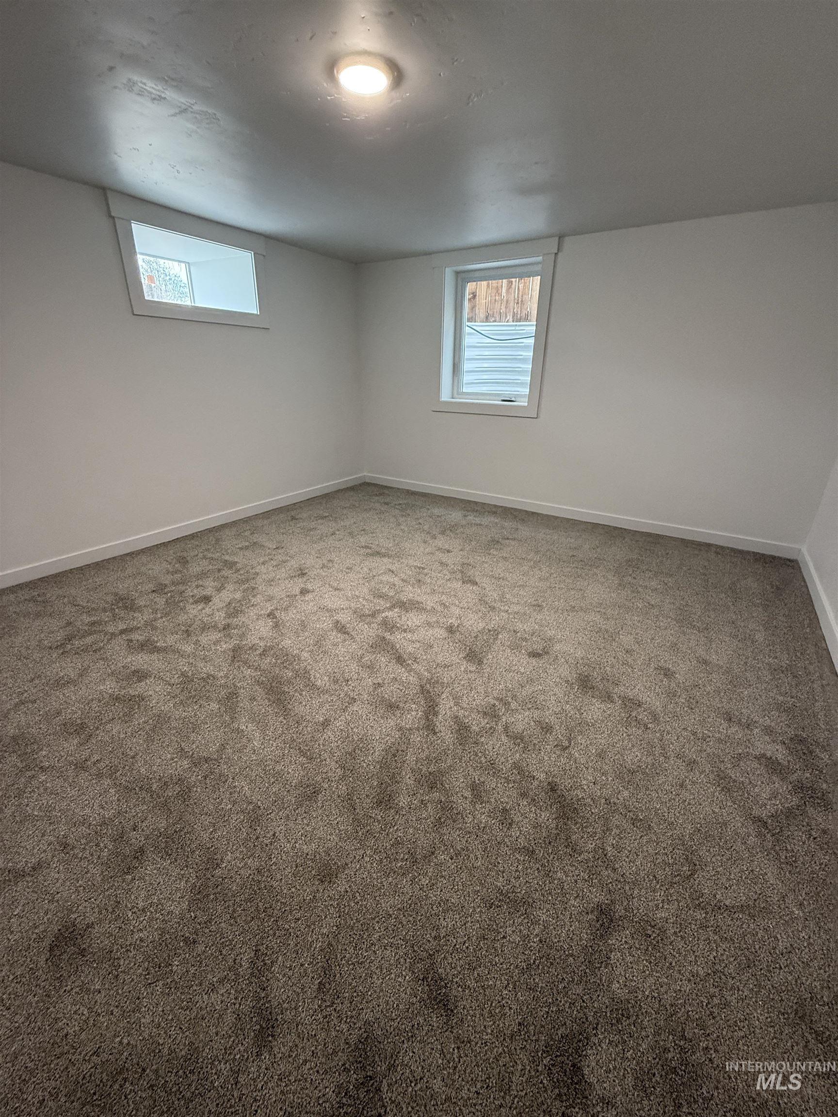 114 E Montana Property Photo 11