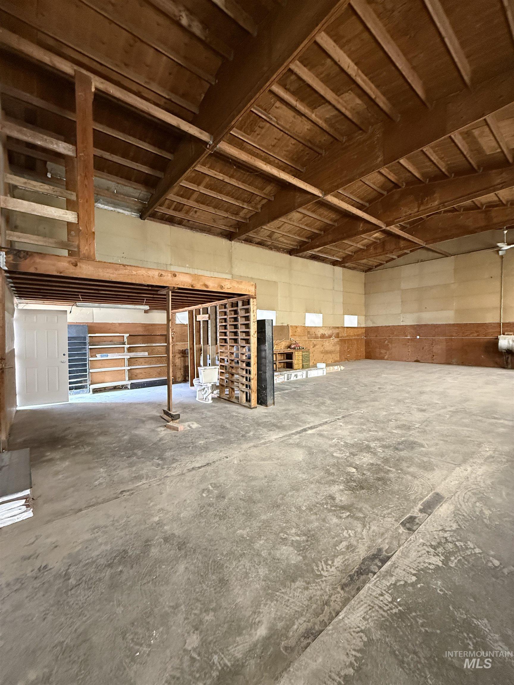 114 E Montana Property Photo 15