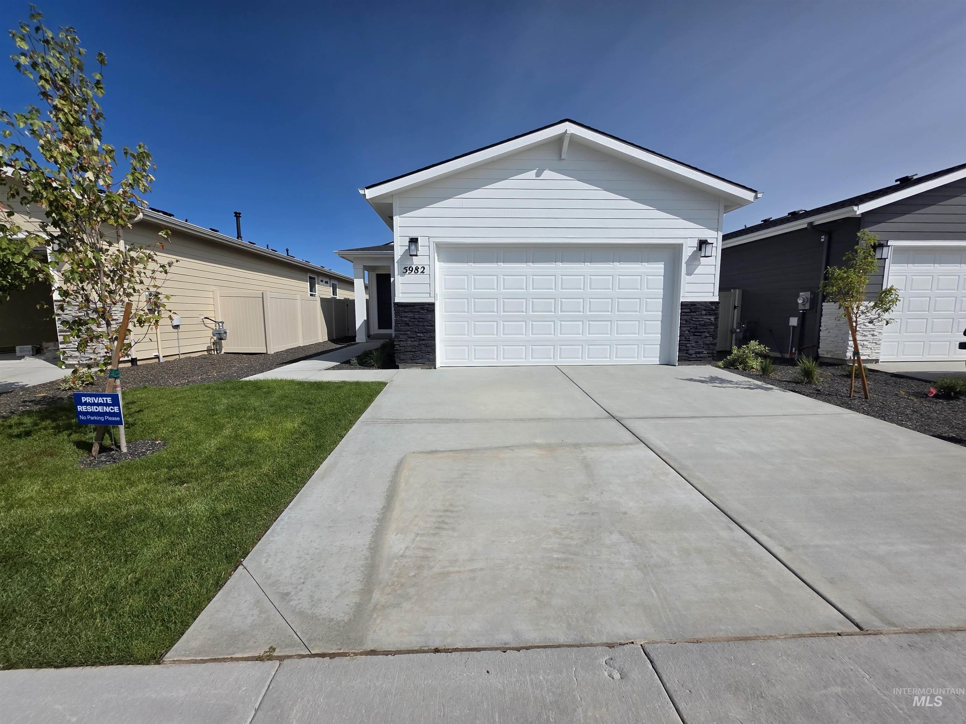 5982 N Static Line Ave Property Photo 1