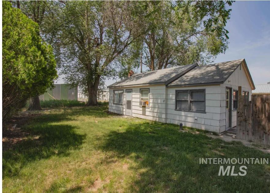 188 Morton Property Photo 1